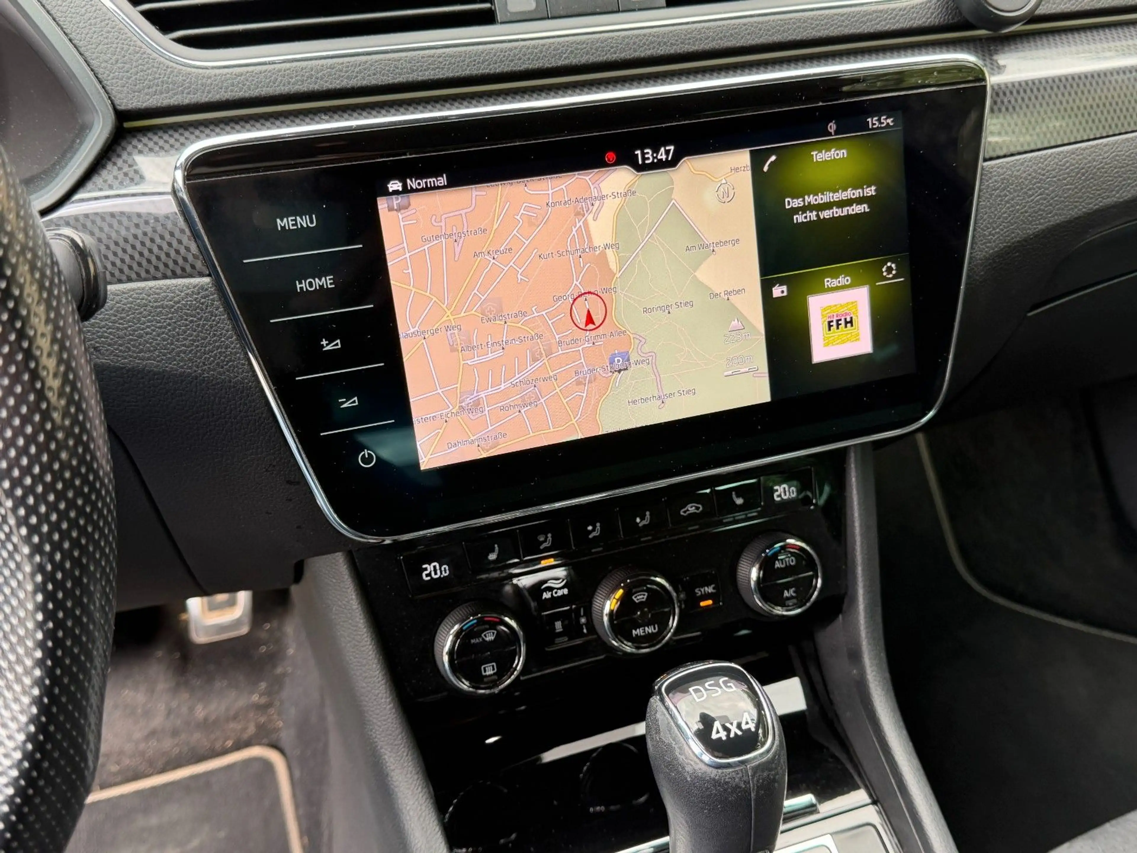 Skoda Superb Combi Sportline 4x4*Automatik*Standheizg* — photo 12