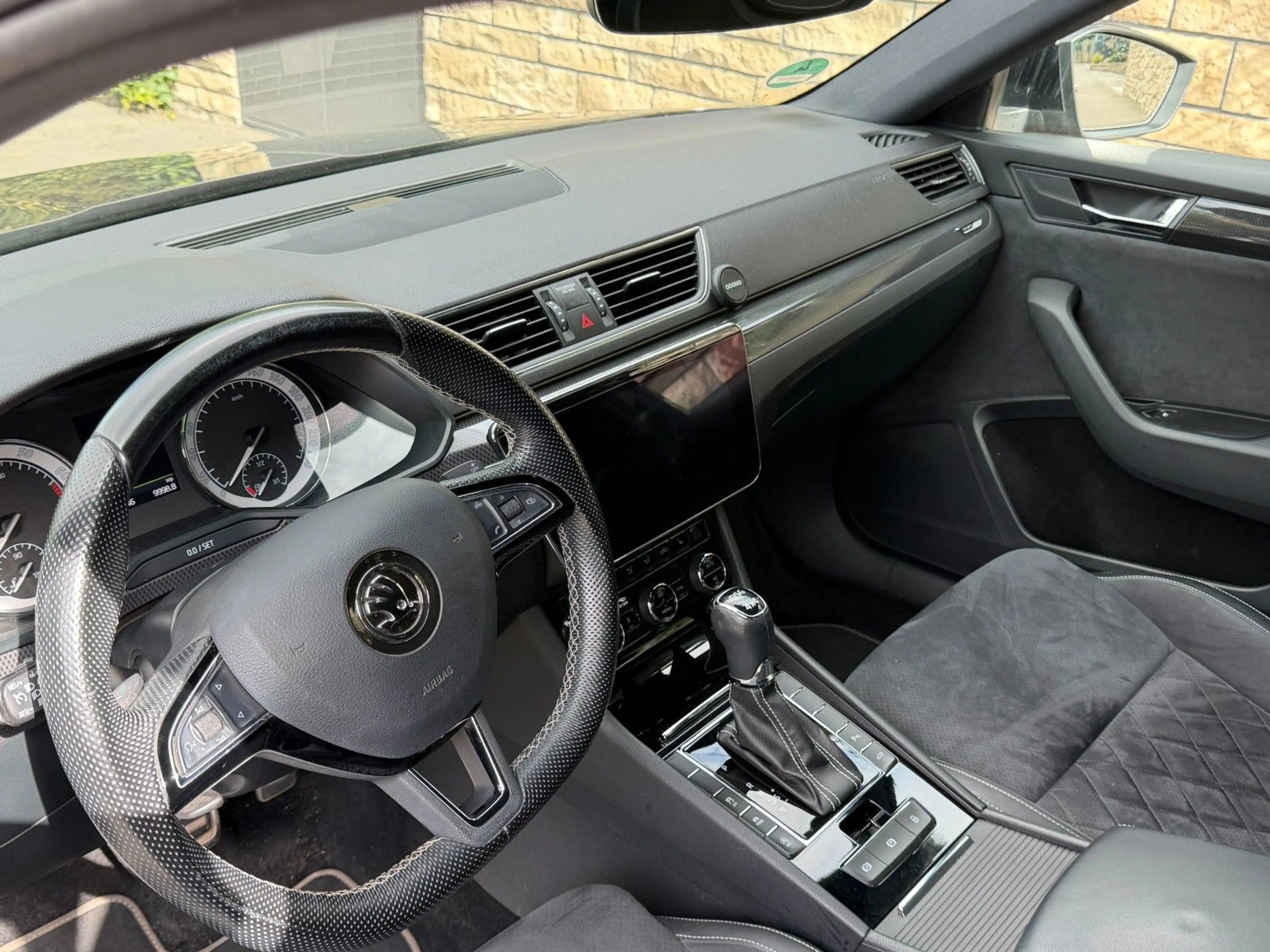 Skoda Superb Combi Sportline 4x4*Automatik*Standheizg* — photo 9