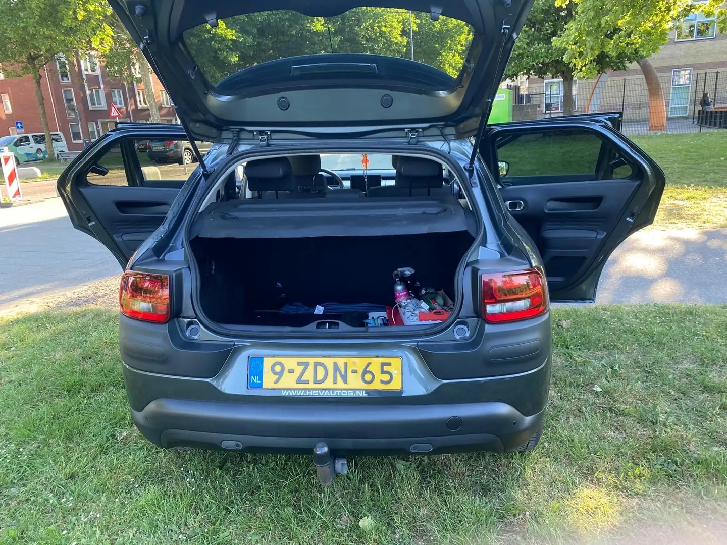 Citroen C4 Cactus C4 Cactus 1.2 PureTech Shine Grijs - 2