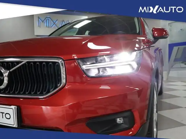 Volvo XC40 view 10
