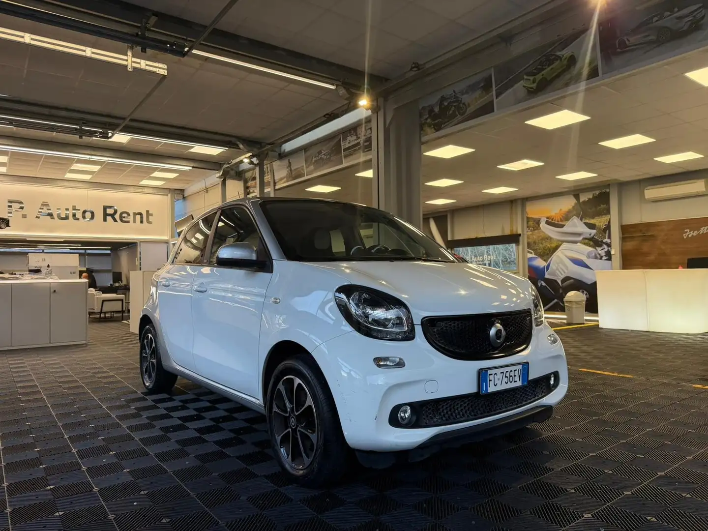 smart forFour Forfour II 2015 1.0 Passion 71cv Weiß - 1