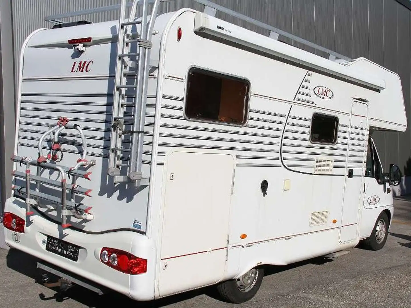 Fiat Ducato Wohnmobil LMC ALKOVEN Weiß - 2