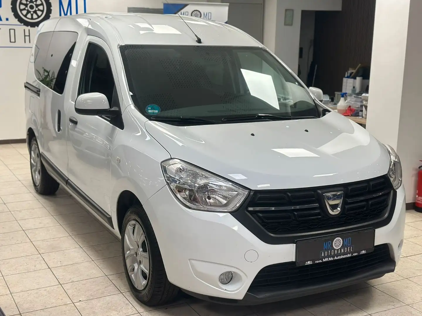 Dacia Dokker Comfort°1.6°Klima°PDC°1.Hand°Top Weiß - 2