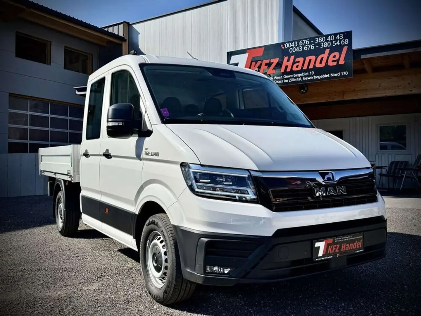 MAN TGE Pritsche Doppelkabine 4X2 SB Weiß - 1