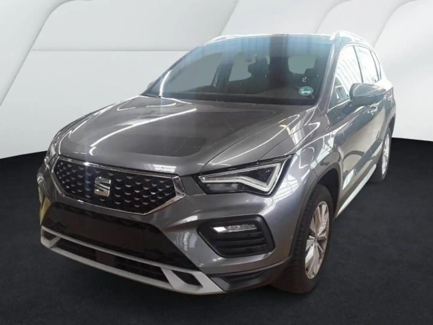 SEAT Ateca 1.5 TSI DSG X-PERIENCE LED+NAV+ACC+SHZ+RFK Grau - 2