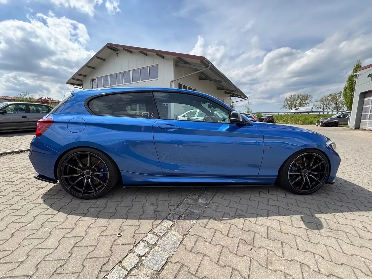 BMW 140 M140 i xDrive Special Edition Blau - 2