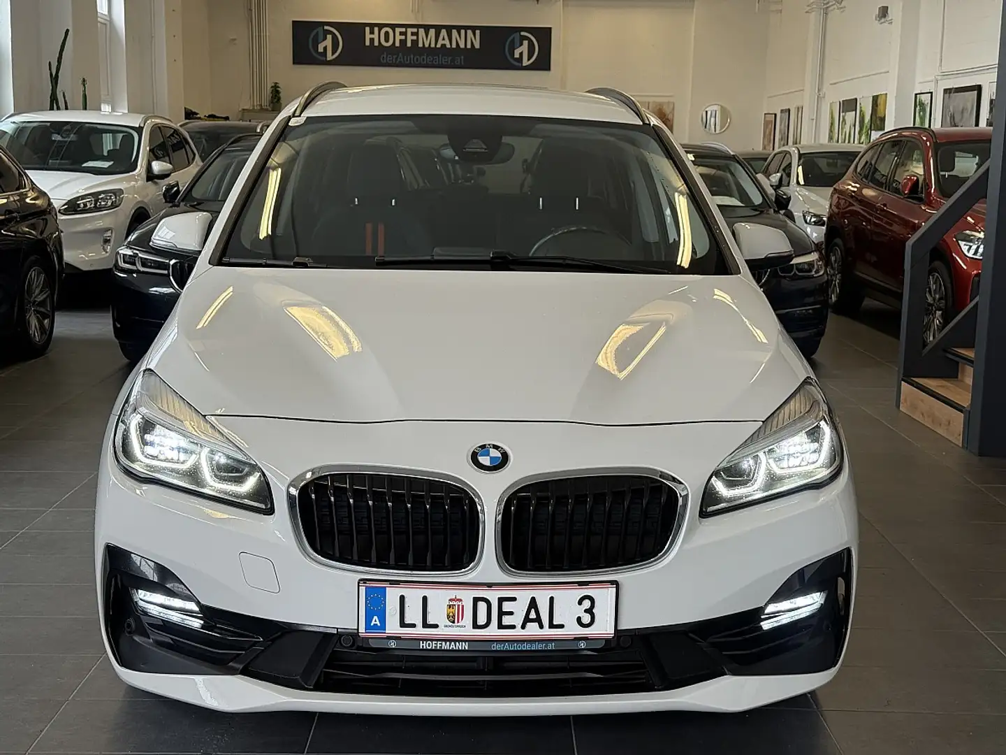 BMW 218 d Gran Tourer Sport Line Aut. LED/NAVI/SPIEGELP... Weiß - 2