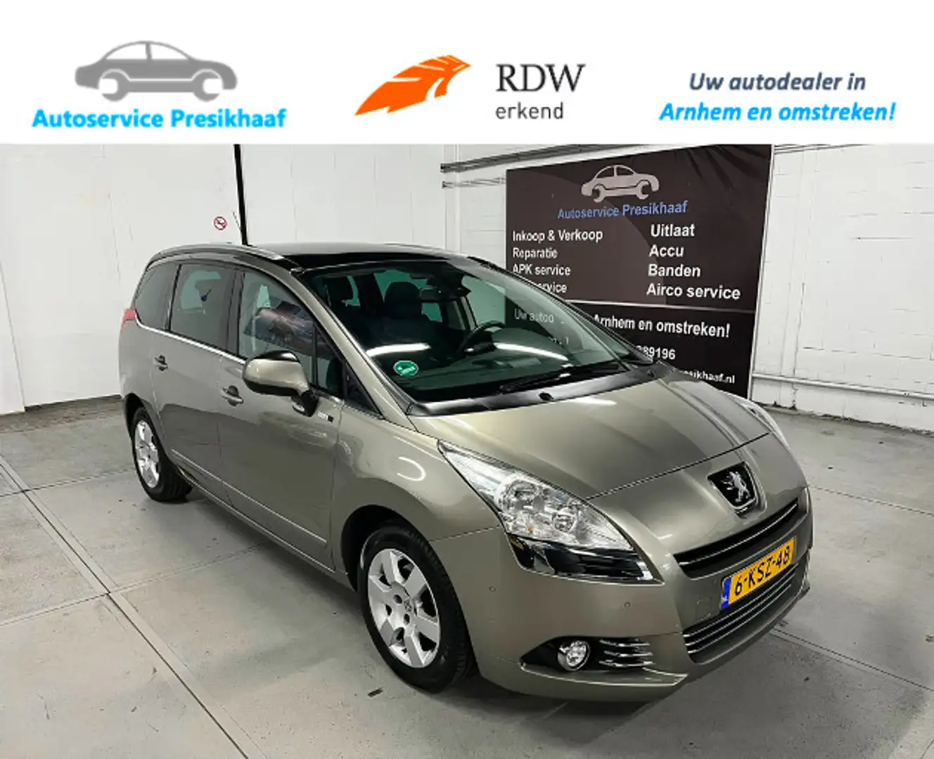 Peugeot 5008 1.6 VTi Style 5p. NAVIGATIE / NAP / PANODAK Grijs - 1