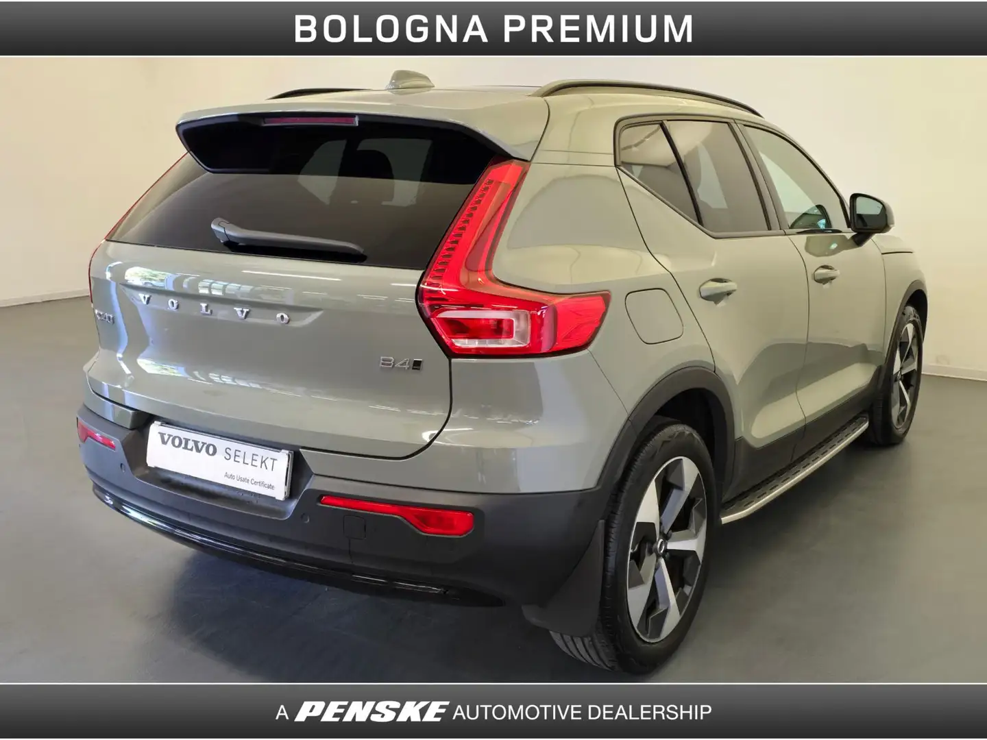 Volvo XC40 XC40 B4 AWD automatico Ultimate Dark Grau - 2