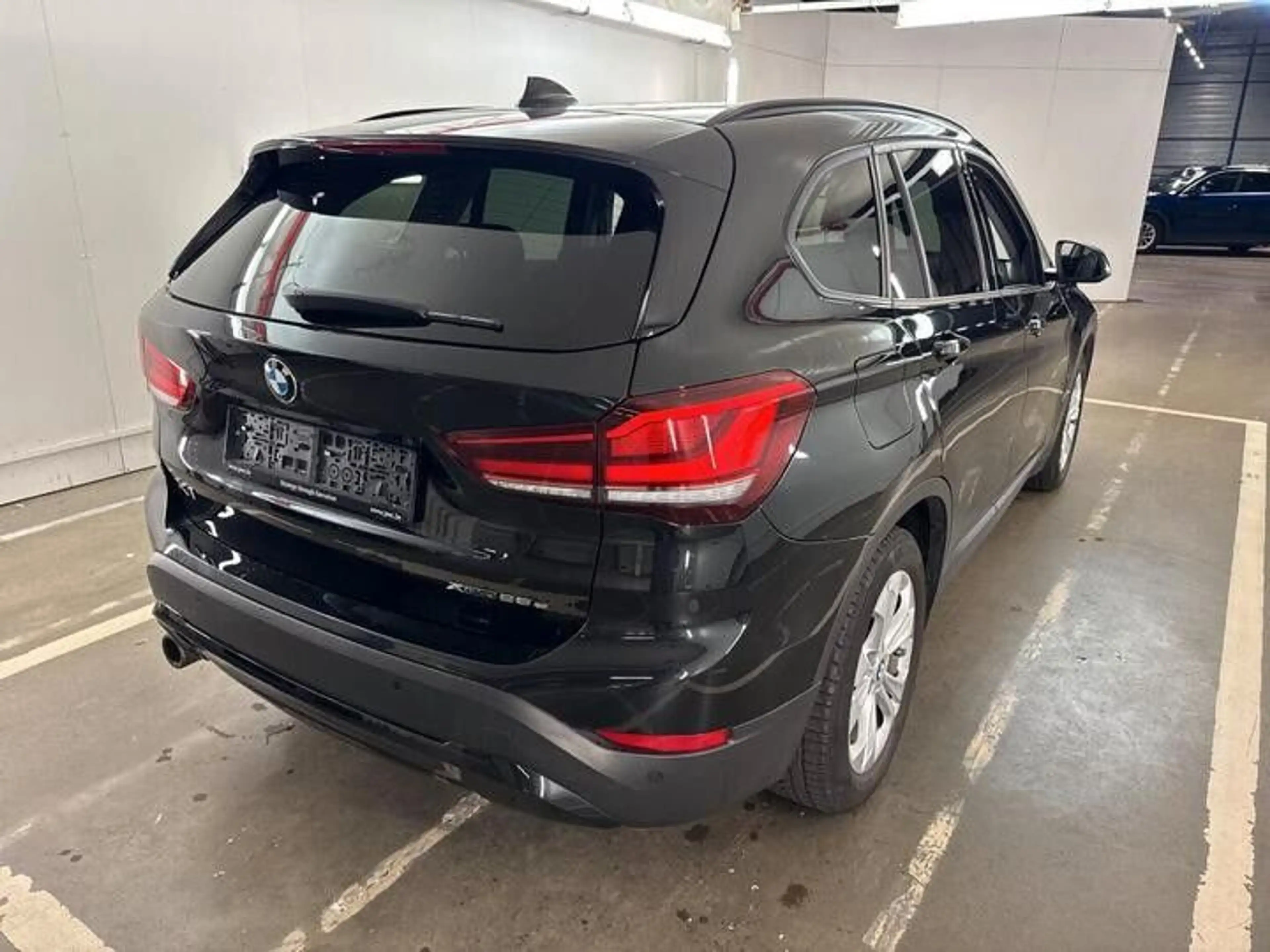 BMW X1 xDrive 25e*LEDER*LED*Head-Up Disp*Netto-14000 — photo 4