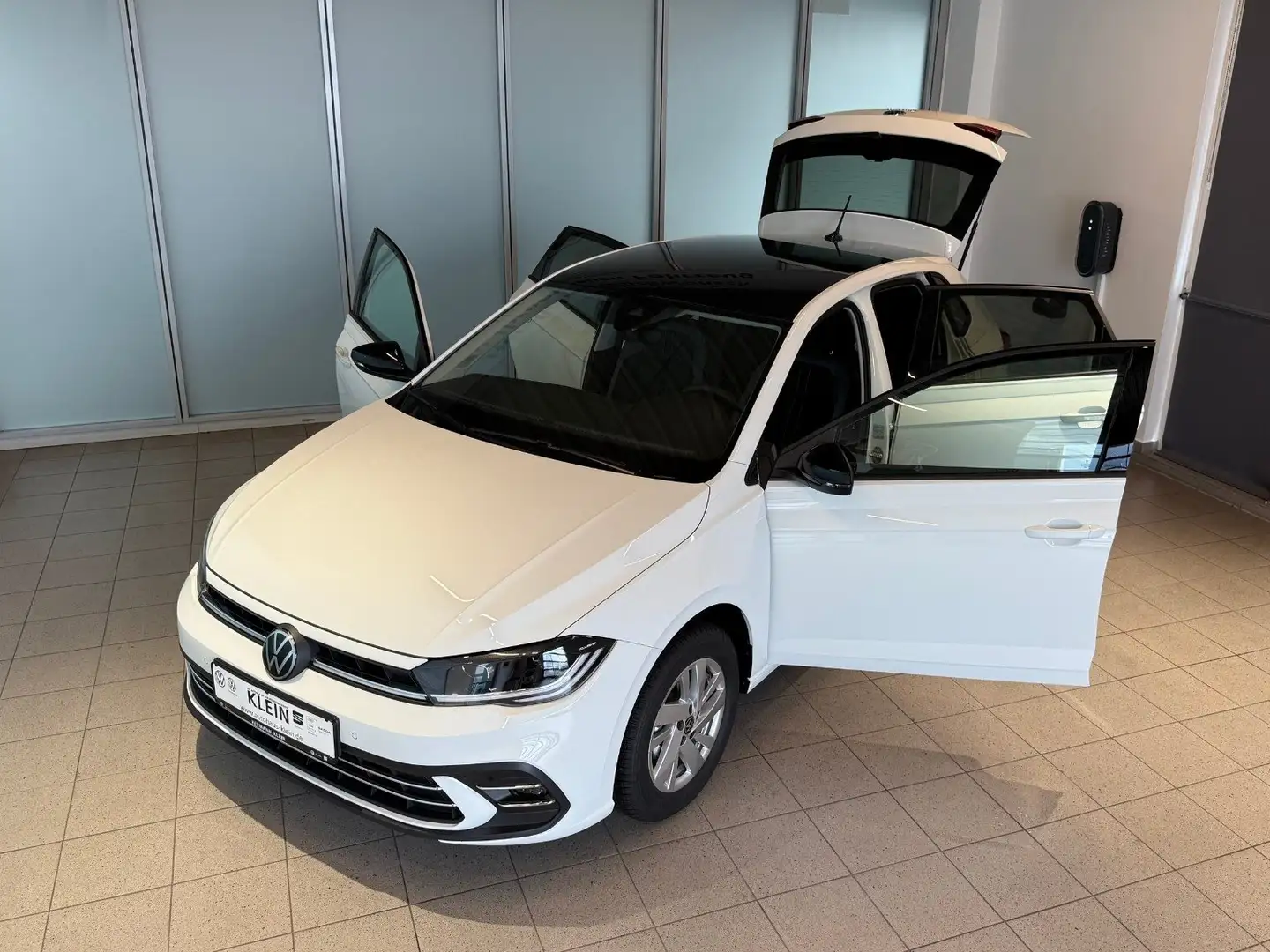 Volkswagen Polo Style 1,0 l TSI OPF 70 kW (95 PS) 7-Gang-Doppelkup Schwarz - 2