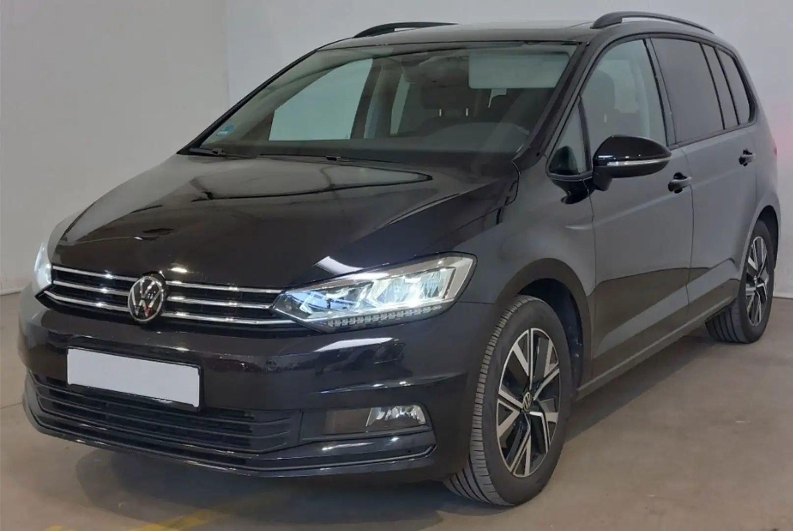 Volkswagen Touran 1,5 TSI LED+Kamera+Panorama+7-Sitzer+AHK Schwarz - 2