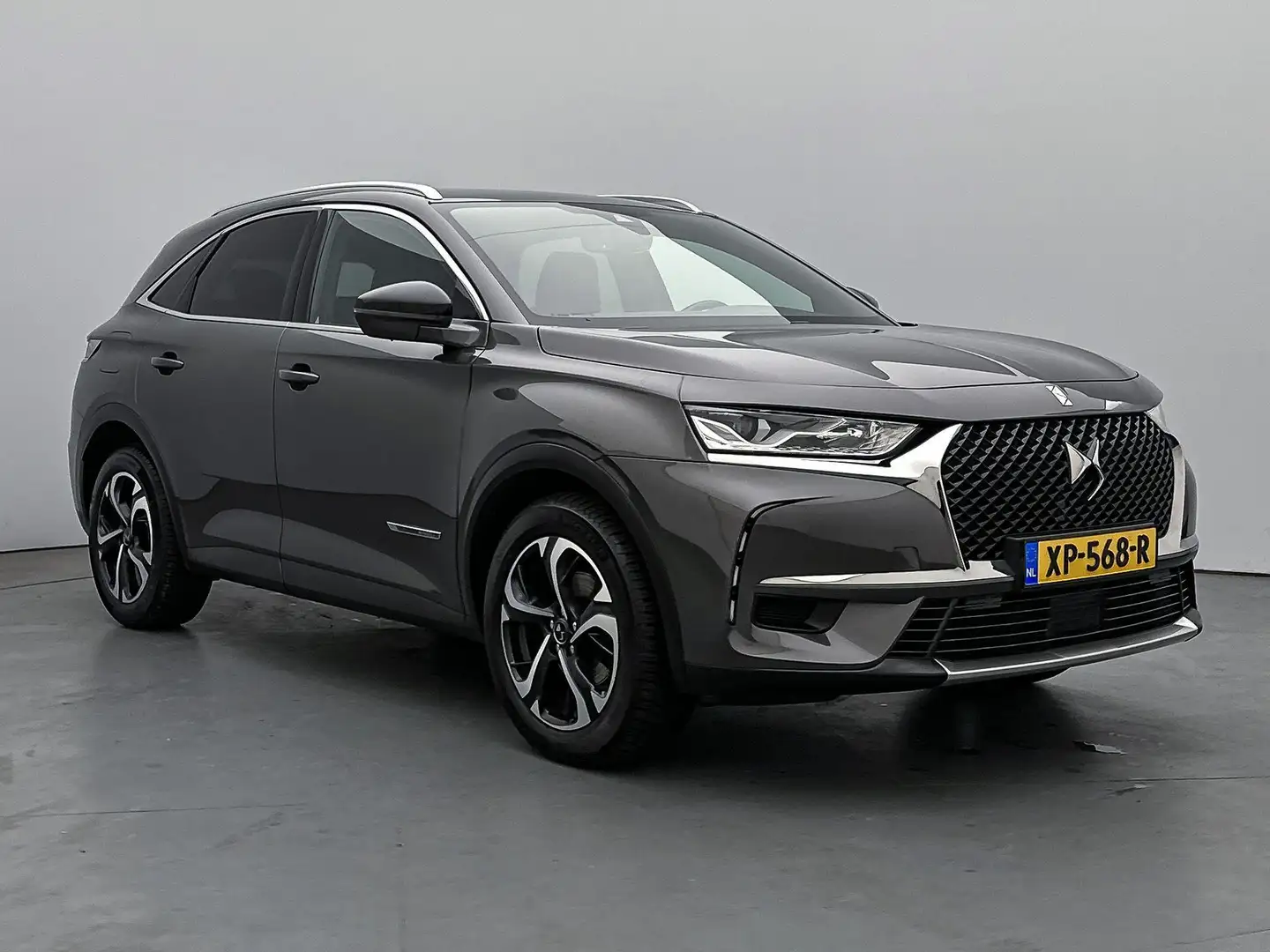 DS Automobiles DS 7 Crossback SUV Be Chic 130 pk | Navigatie | Parkeersensoren A Grijs - 2