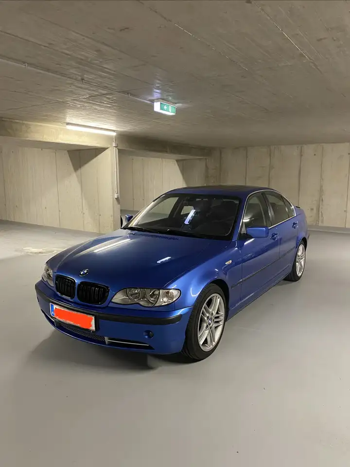 BMW 330