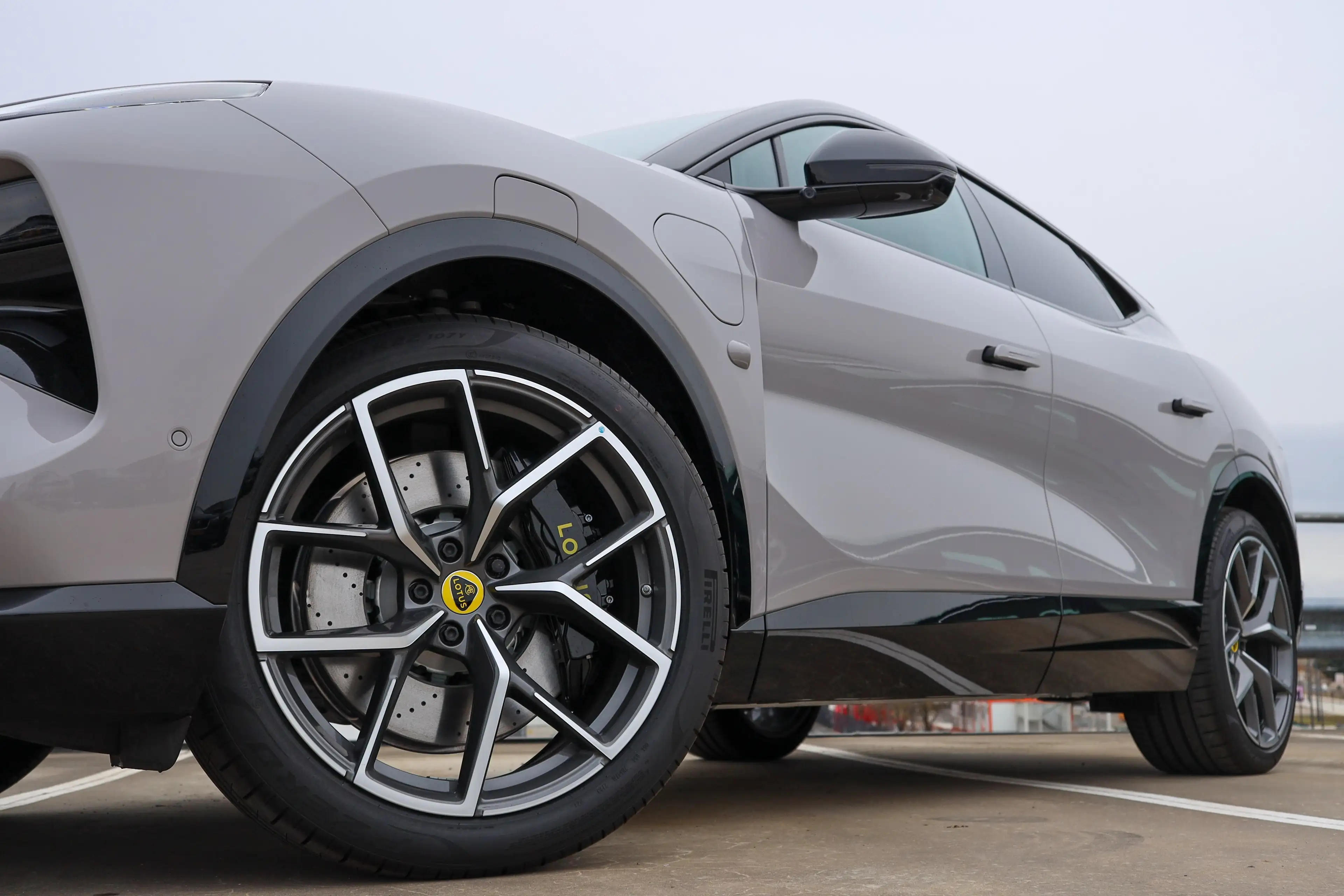 Lotus Eletre S — photo 3