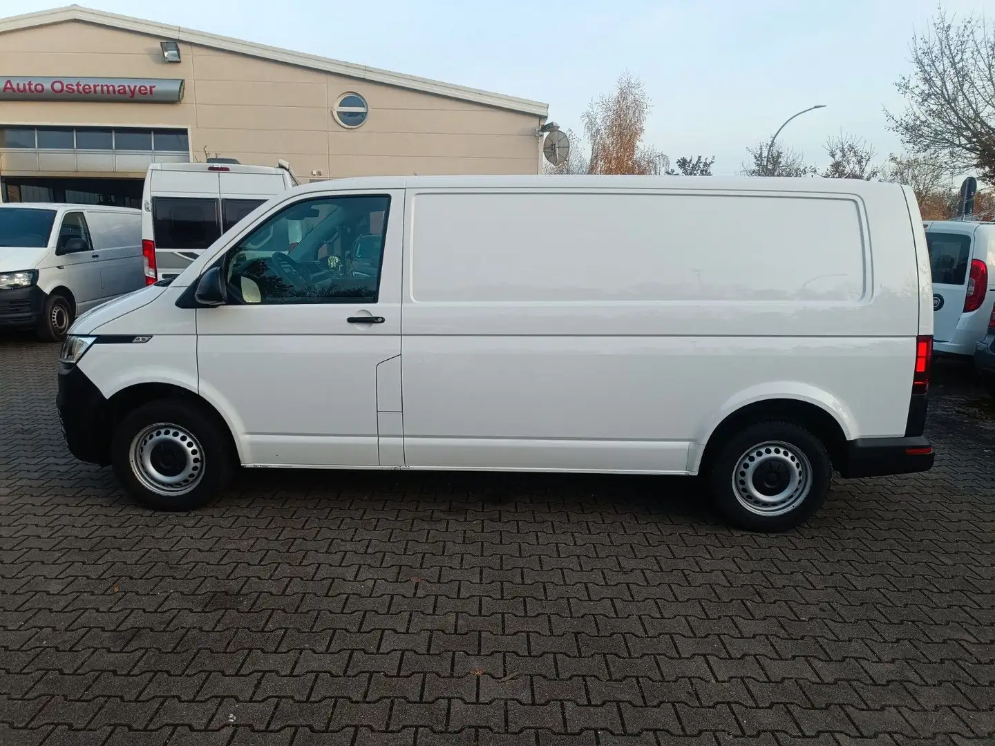 Volkswagen T6 Transporter T6.1 Transporter LR 2,0 TDI Weiß - 1
