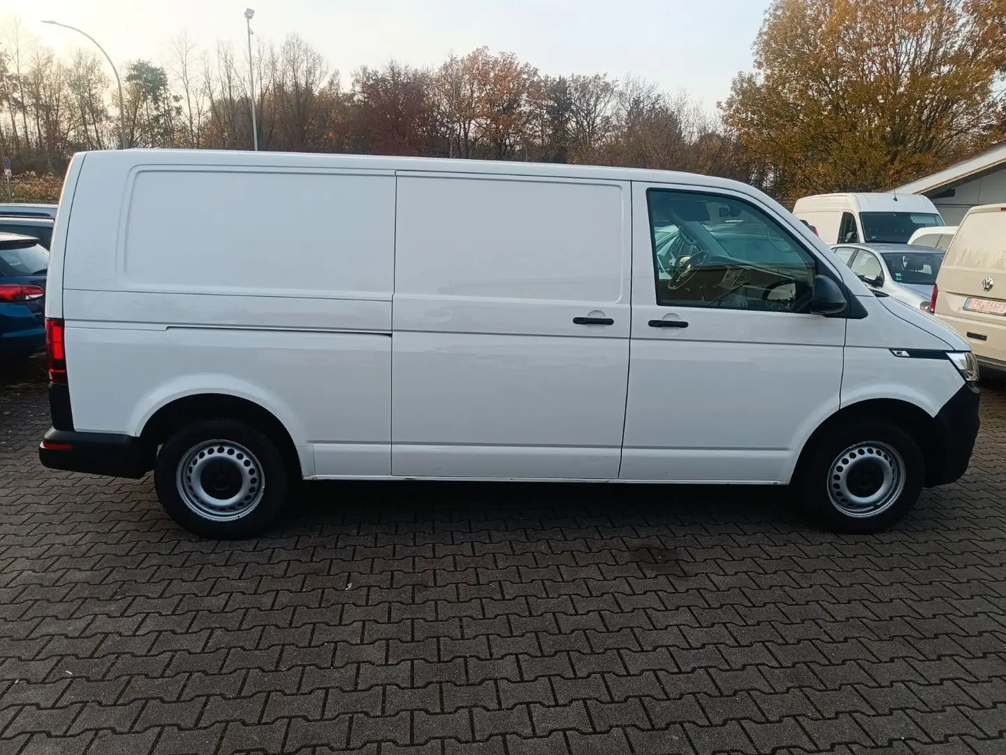 Volkswagen T6 Transporter T6.1 Transporter LR 2,0 TDI Weiß - 2