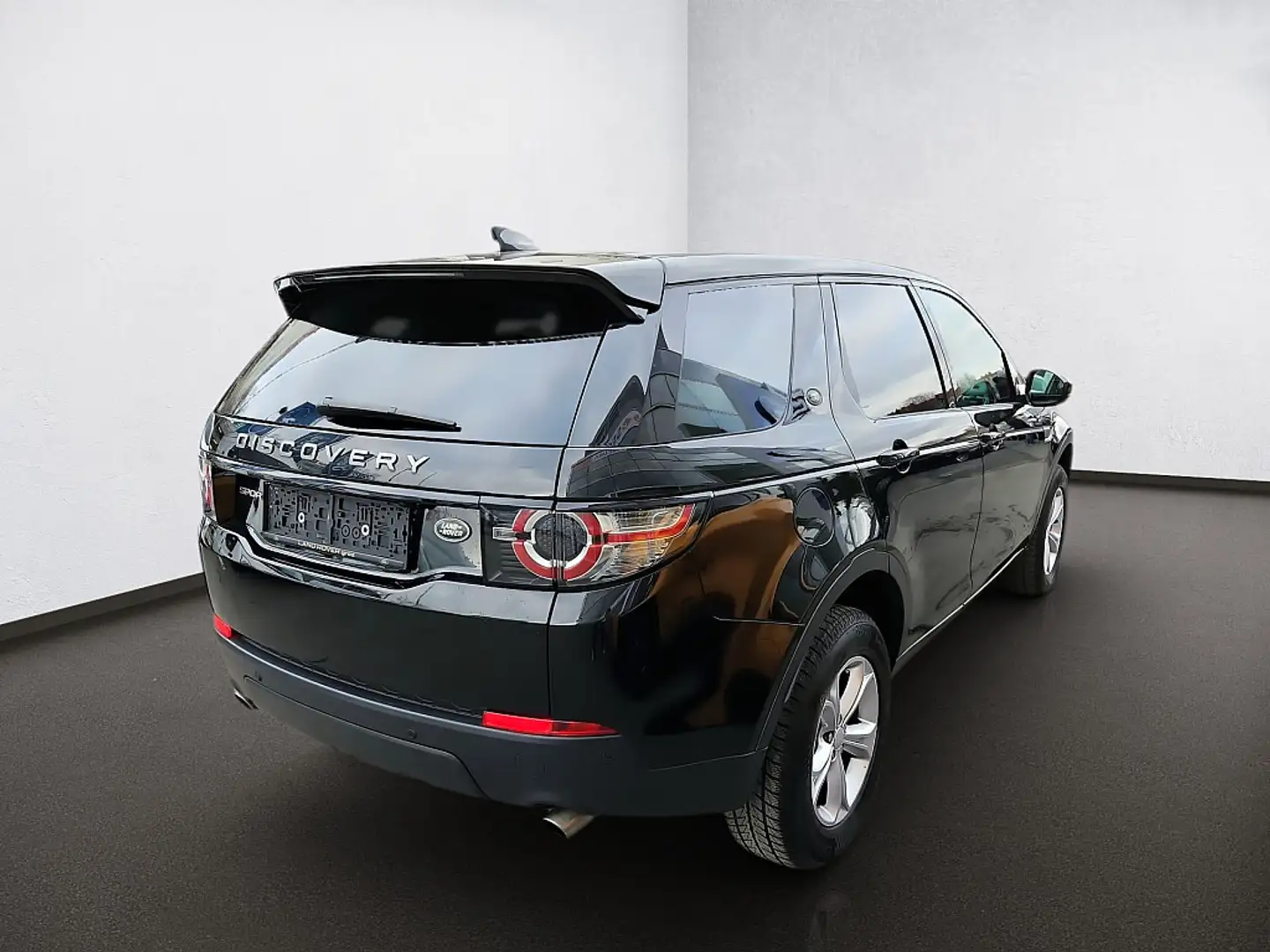 Land Rover Discovery Sport 2,0 TD4 4WD Pure Aut. Zwart - 2