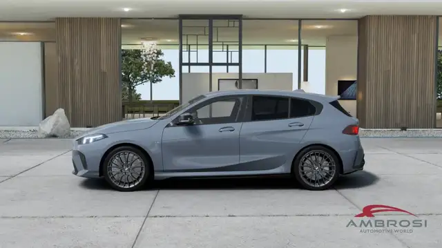 BMW 1 Series view 3