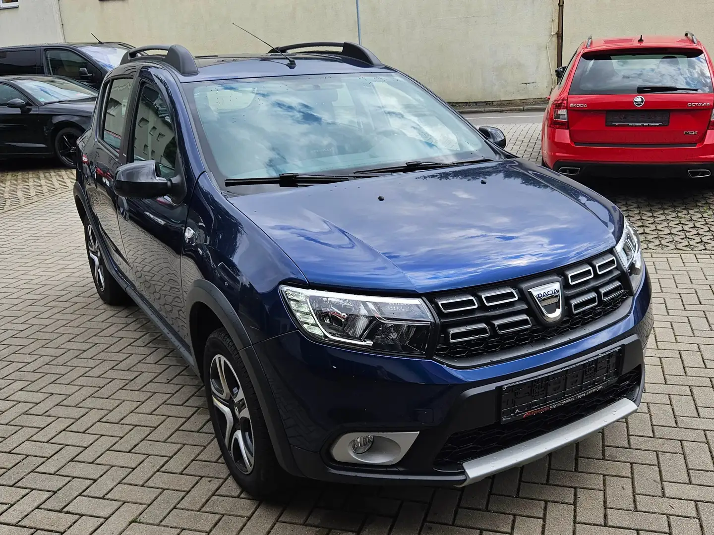 Dacia Sandero Stepway Celebration Blau - 2