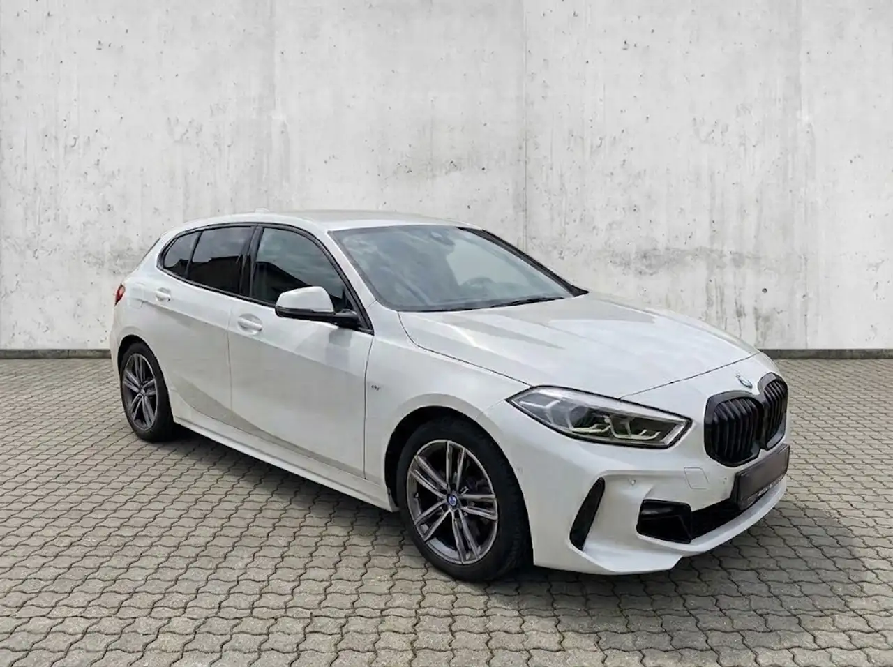 BMW 118