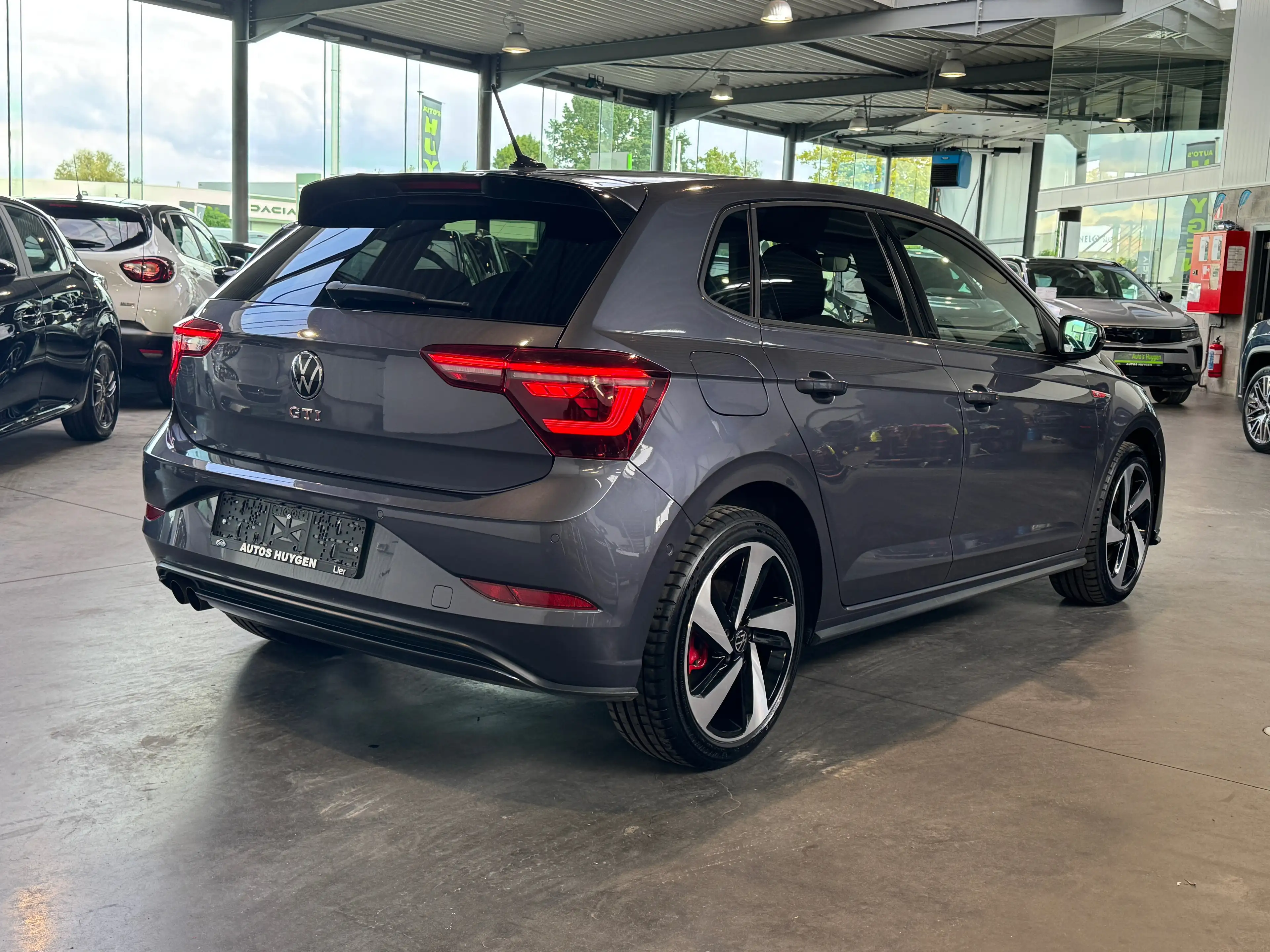 Volkswagen Polo GTI GTI 2.0 TSI DSG — photo 3