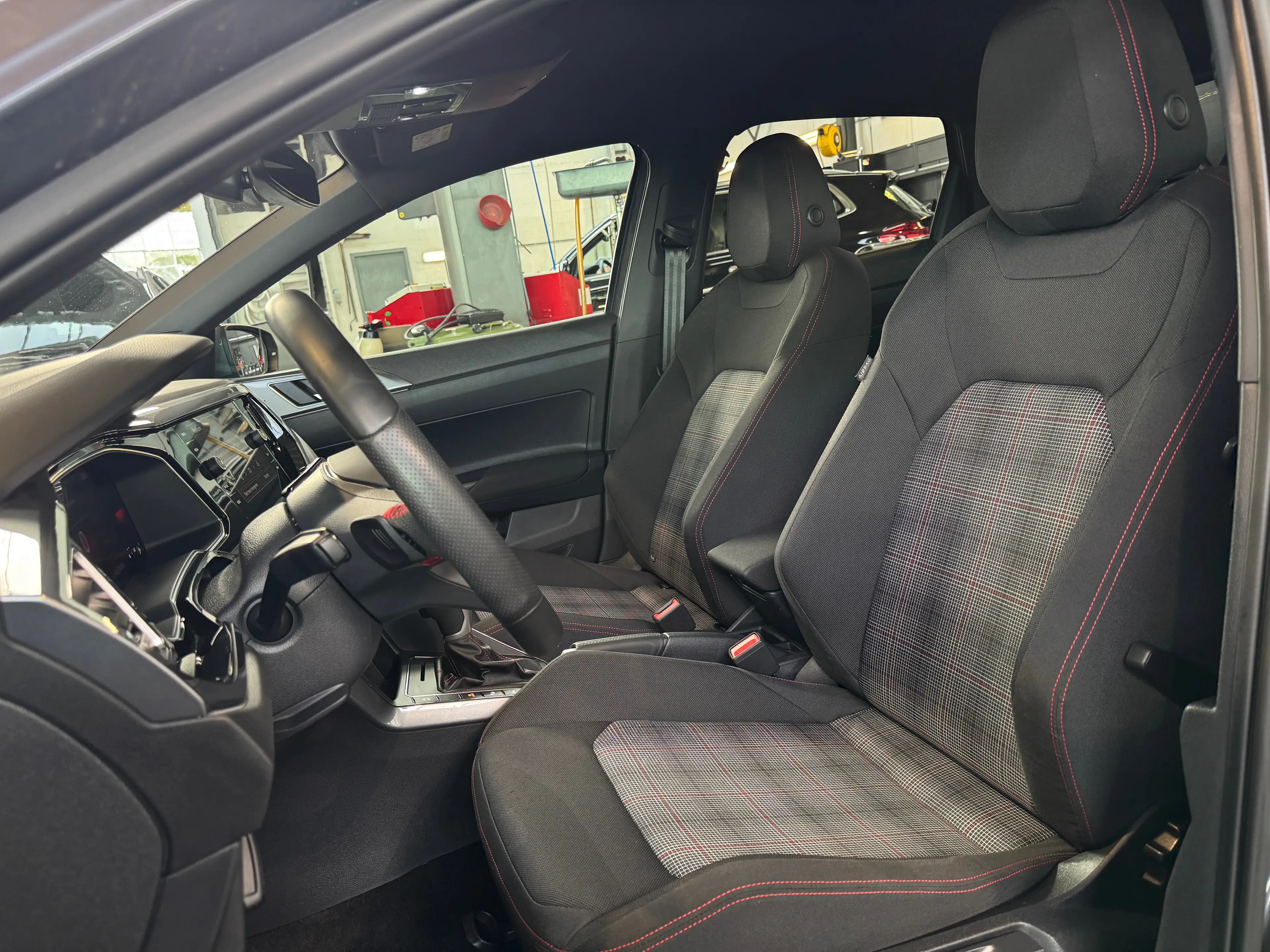 Volkswagen Polo GTI GTI 2.0 TSI DSG — photo 6