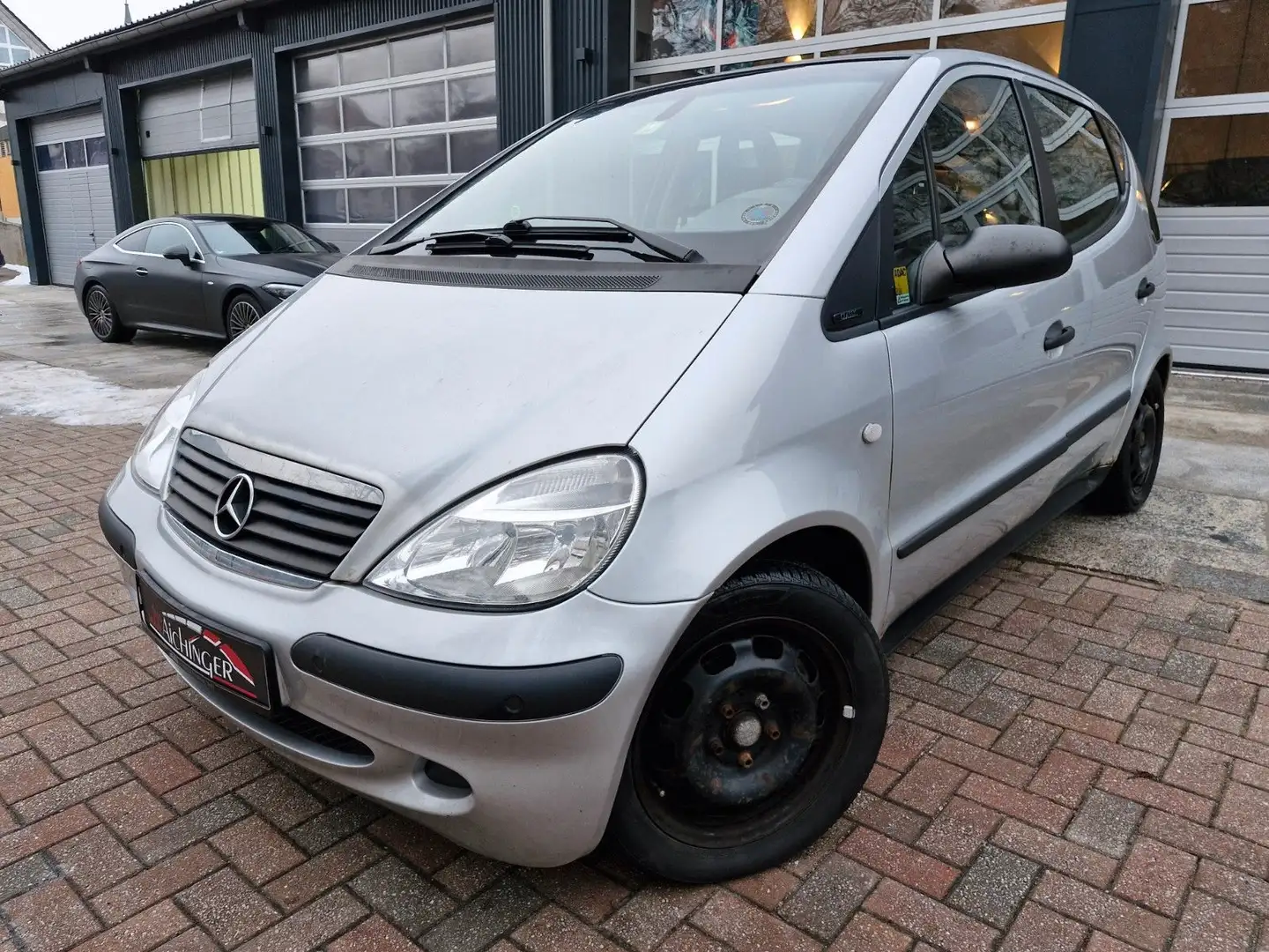 Mercedes-Benz A 160 CLASSIC 2 Hand 8-Fach Klima Shz Silber - 1