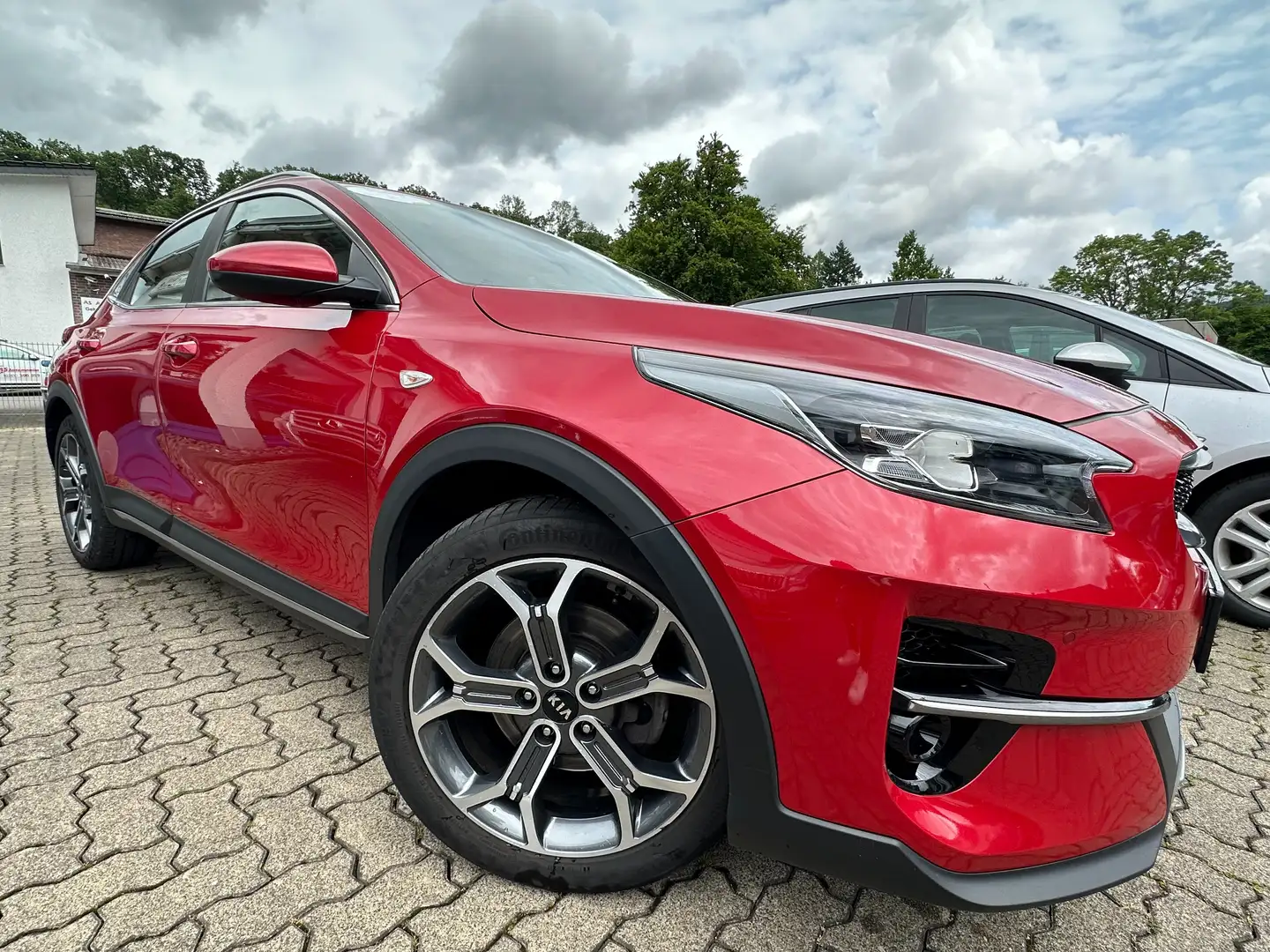 Kia XCeed 1.5 T-GDI Vision+NAVI+KLIMATR+PDC+T.LEDER+LED+SHZ Červená - 2