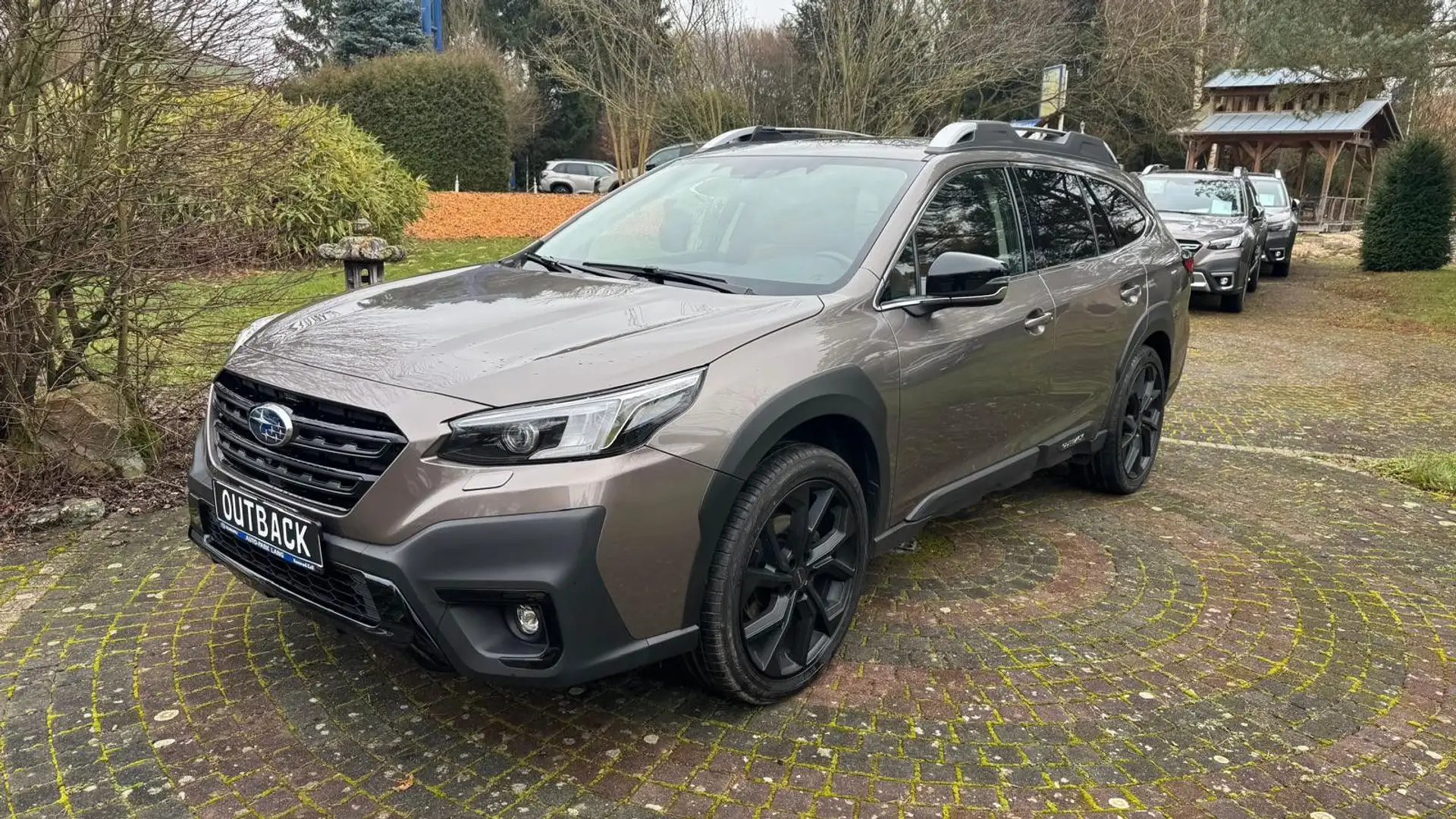 Subaru OUTBACK 2.5i Platinum Lineartronic AHK*8-Fach* Braun - 1