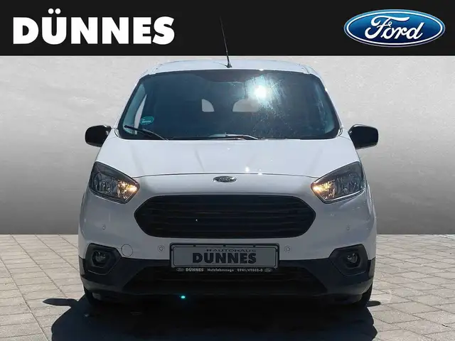 Ford Transit Courier view 8