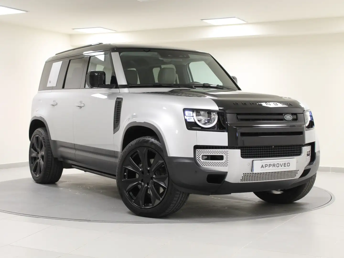 Land Rover Defender Defender 110 3.0 I6 MHEV X AWD Aut. X Plateado - 1