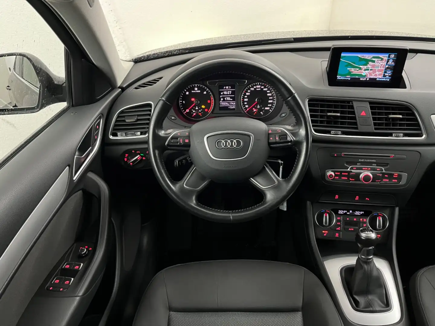 Audi Q3 ***AHK | Sitzheizung | LED*** Noir - 2