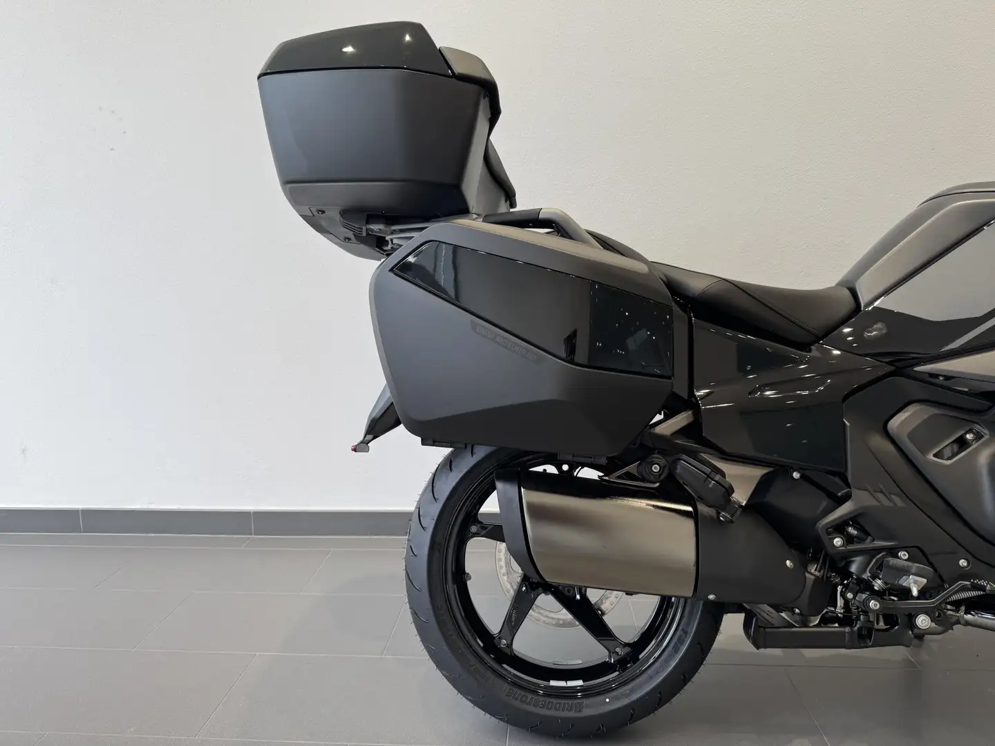 BMW R 1300 GS R 1300 RT Schwarz - 2
