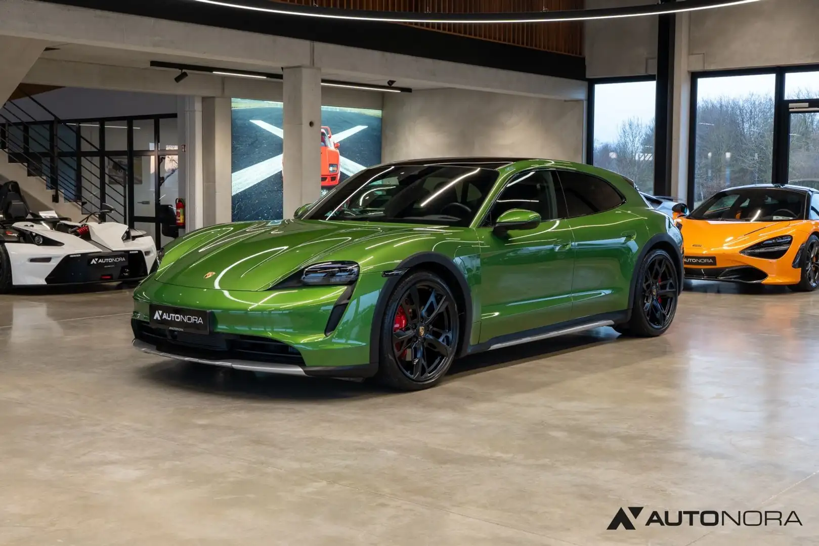 Porsche Taycan 4S Cross Turismo 5-Sitze Bose Approved Vert - 1