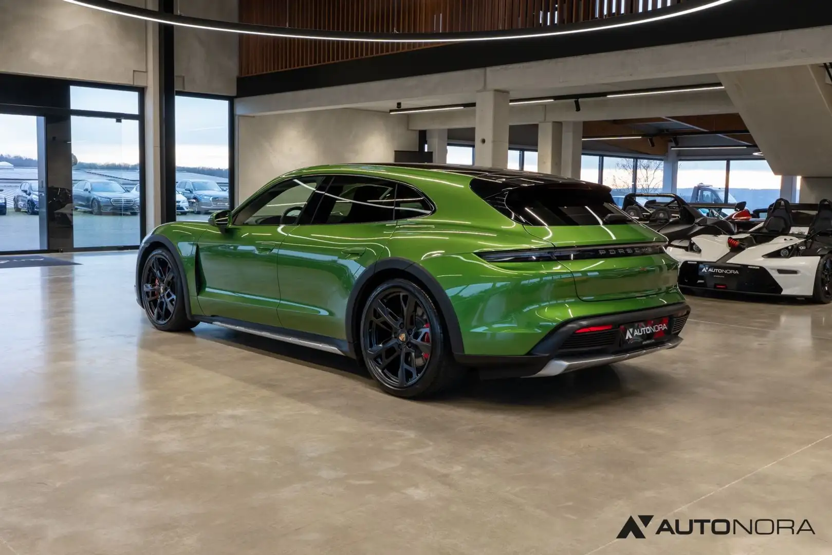 Porsche Taycan 4S Cross Turismo 5-Sitze Bose Approved Vert - 2