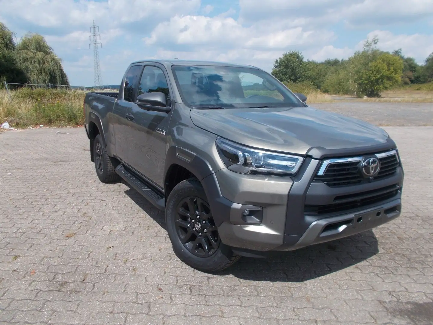 Toyota Hilux - 2,8D-4B, Extra Cab,Automatik-360° Kamera Grün - 1