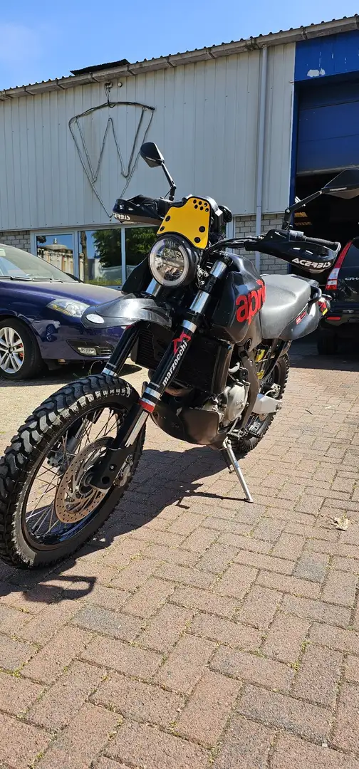 Aprilia Pegaso 650 custom project Zwart - 1