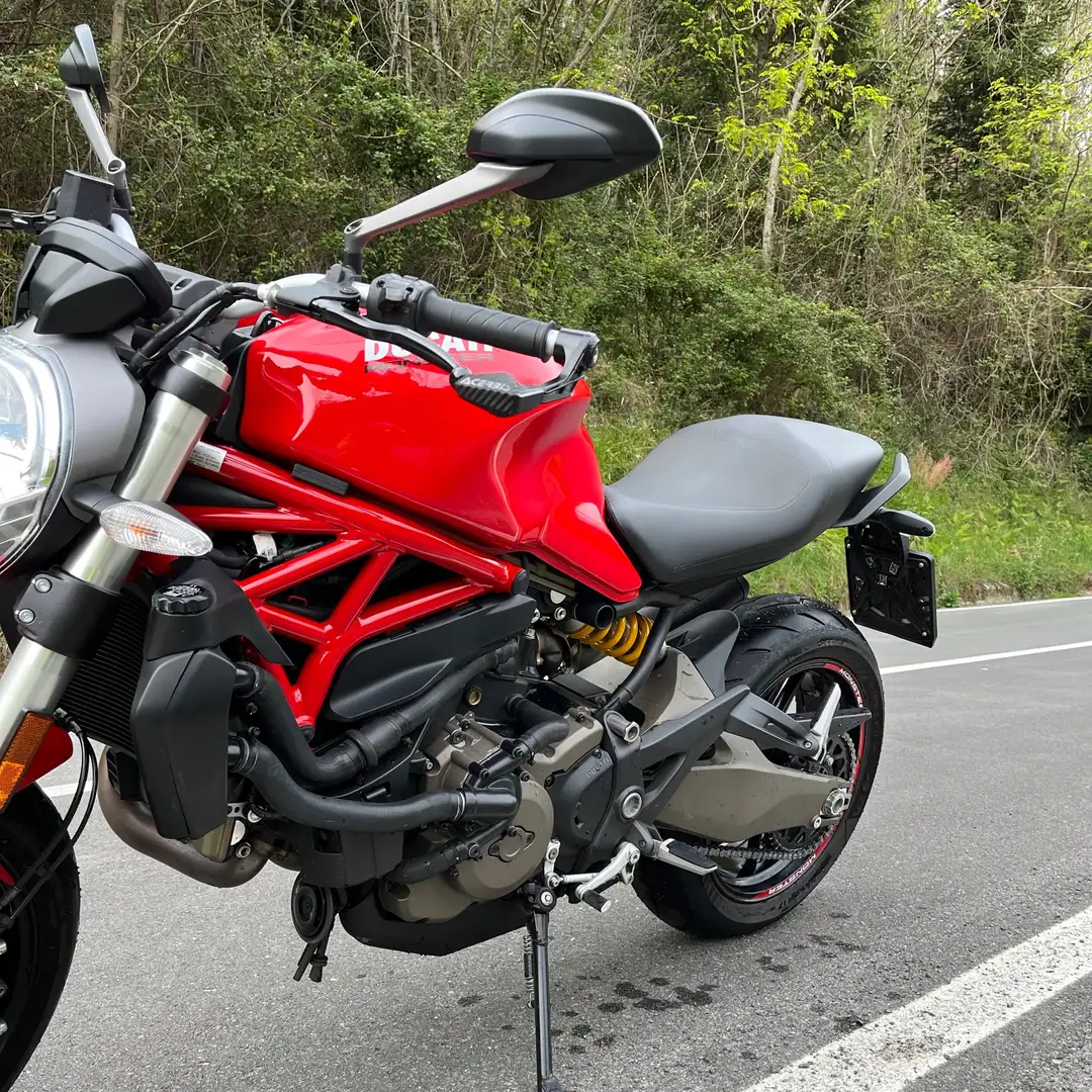 Ducati Monster 821 Rosso - 2