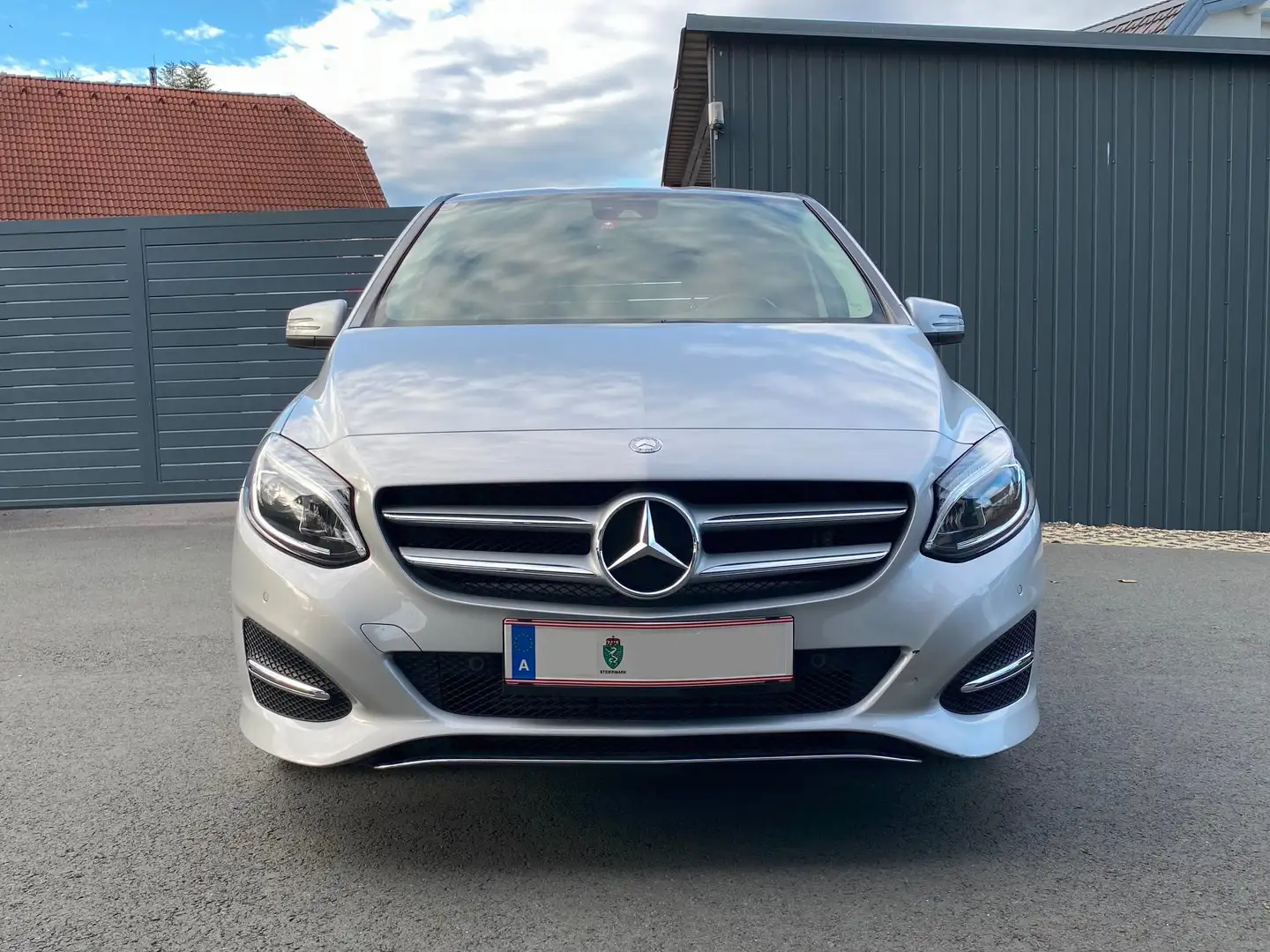 Mercedes-Benz B 200 CDI Aut. Grau - 2