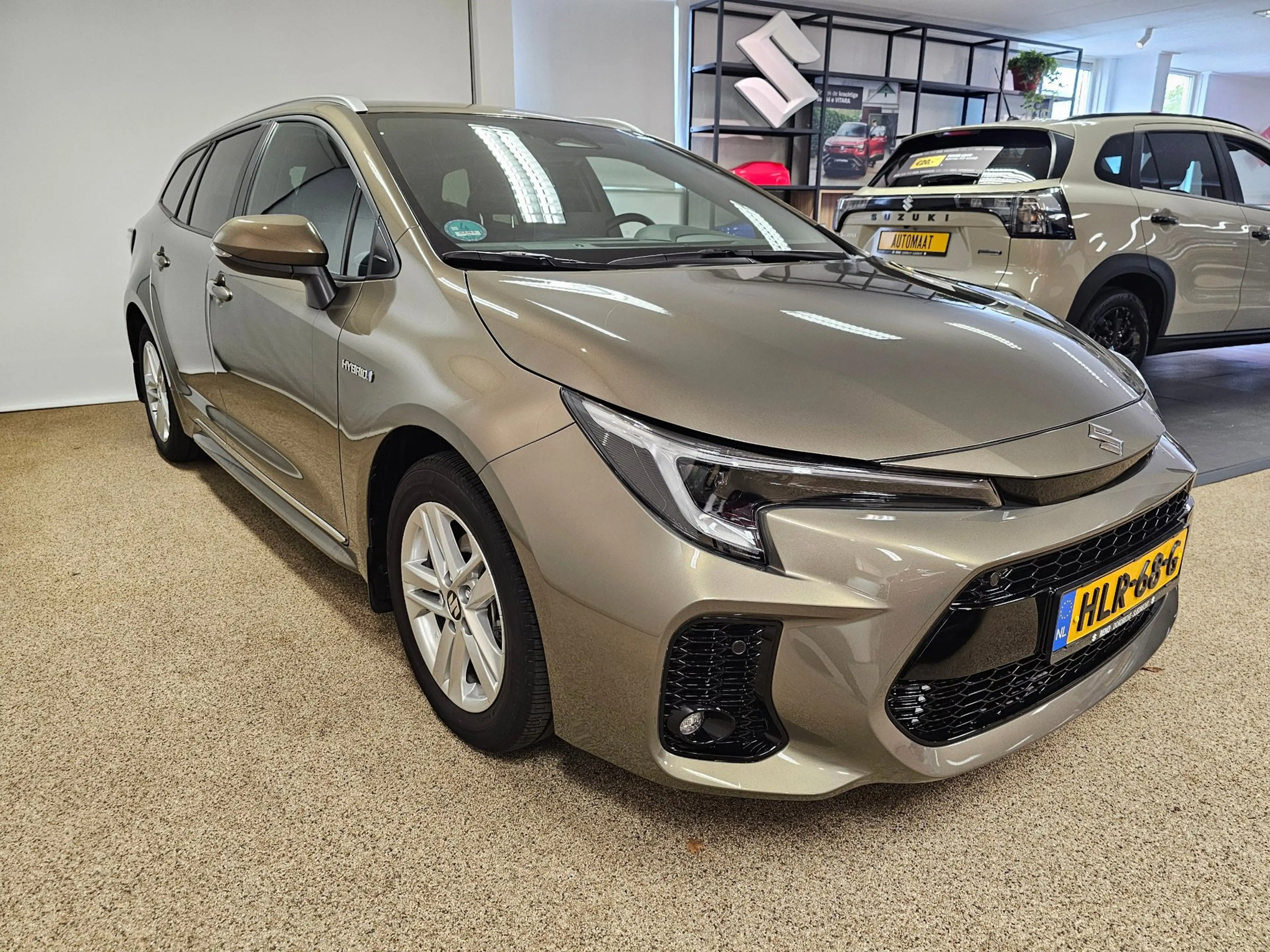 Suzuki Swace 1.8 Hybrid Style e-CVT AUTOMAAT — photo 3