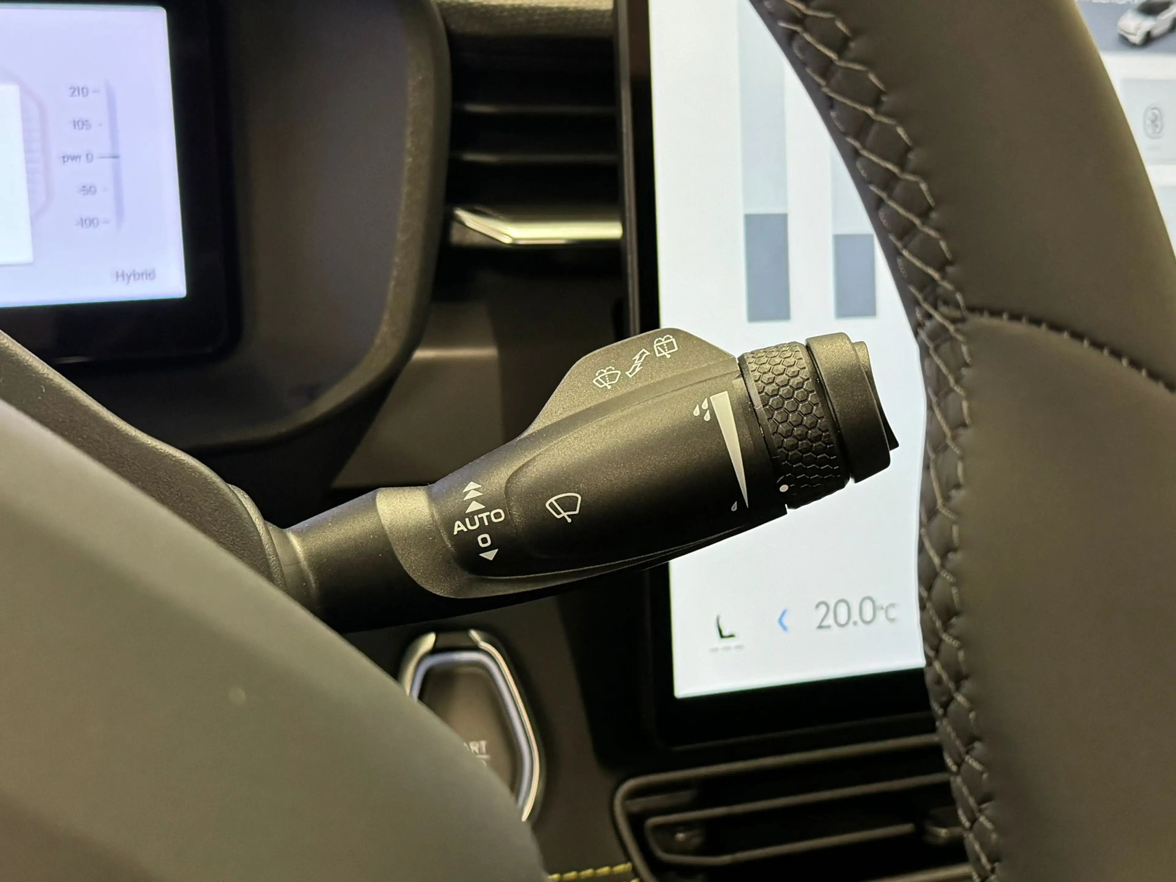 Lynk & Co 01 1.5 More | 360 Camera | Panormadak | Apple Carplay — photo 25