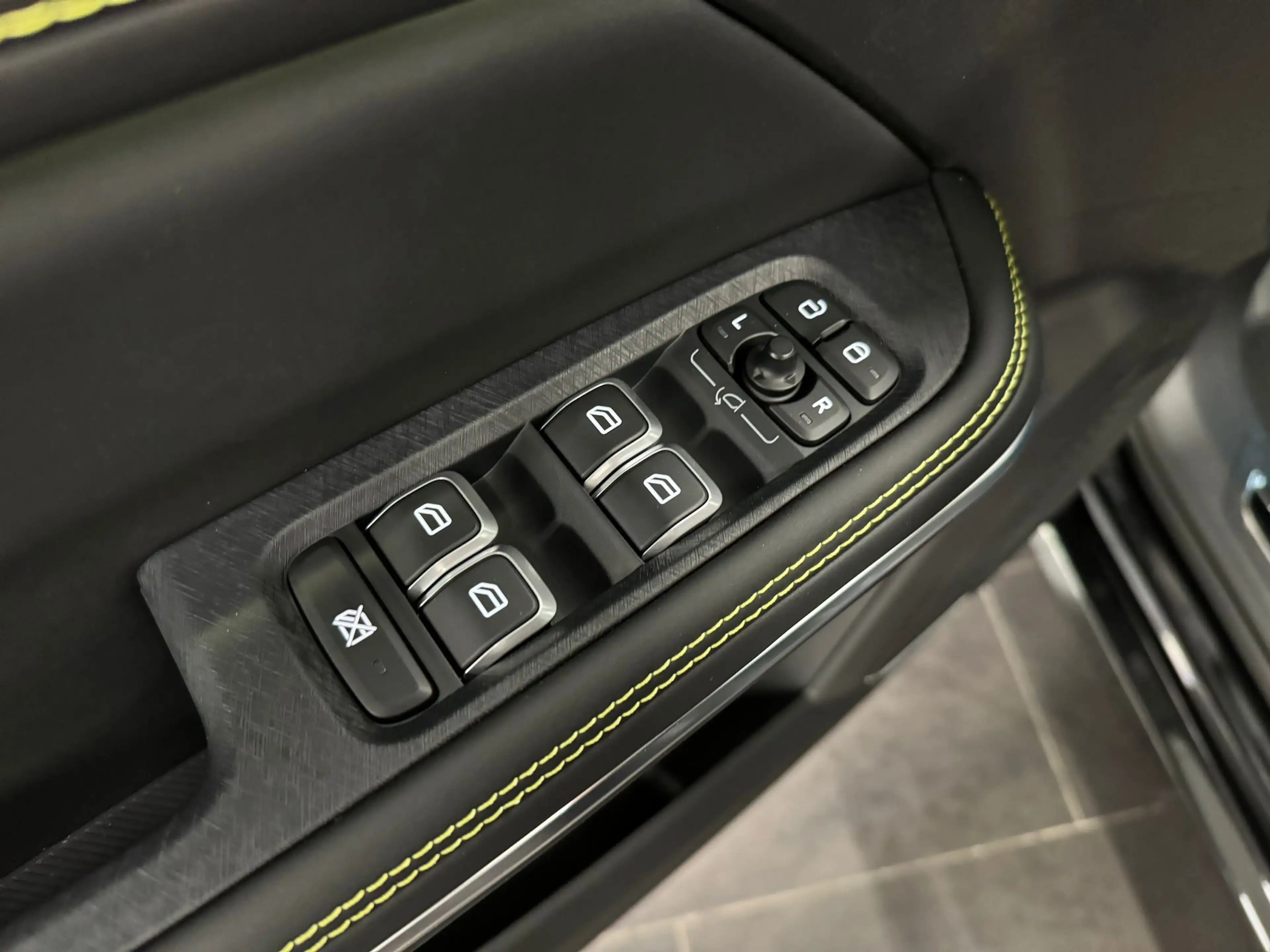 Lynk & Co 01 1.5 More | 360 Camera | Panormadak | Apple Carplay — photo 14
