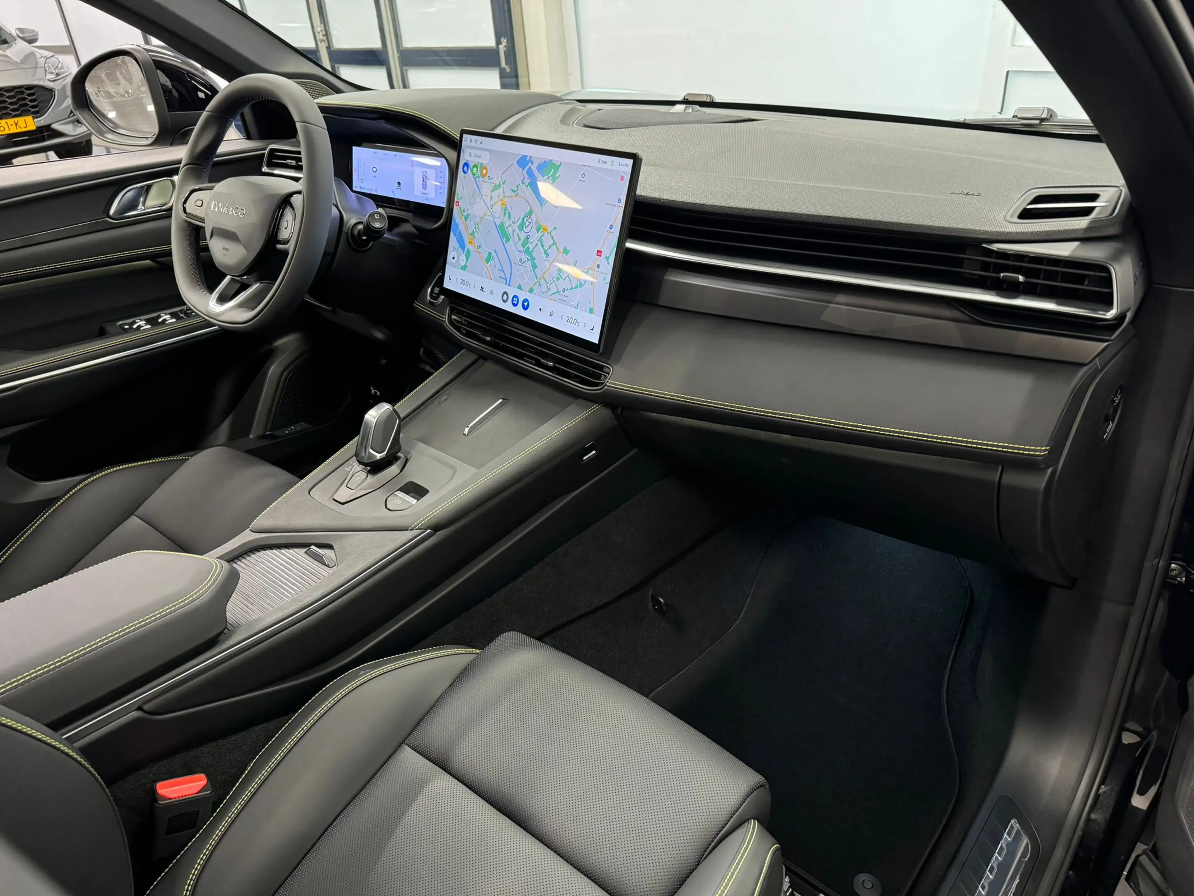 Lynk & Co 01 1.5 More | 360 Camera | Panormadak | Apple Carplay — photo 43