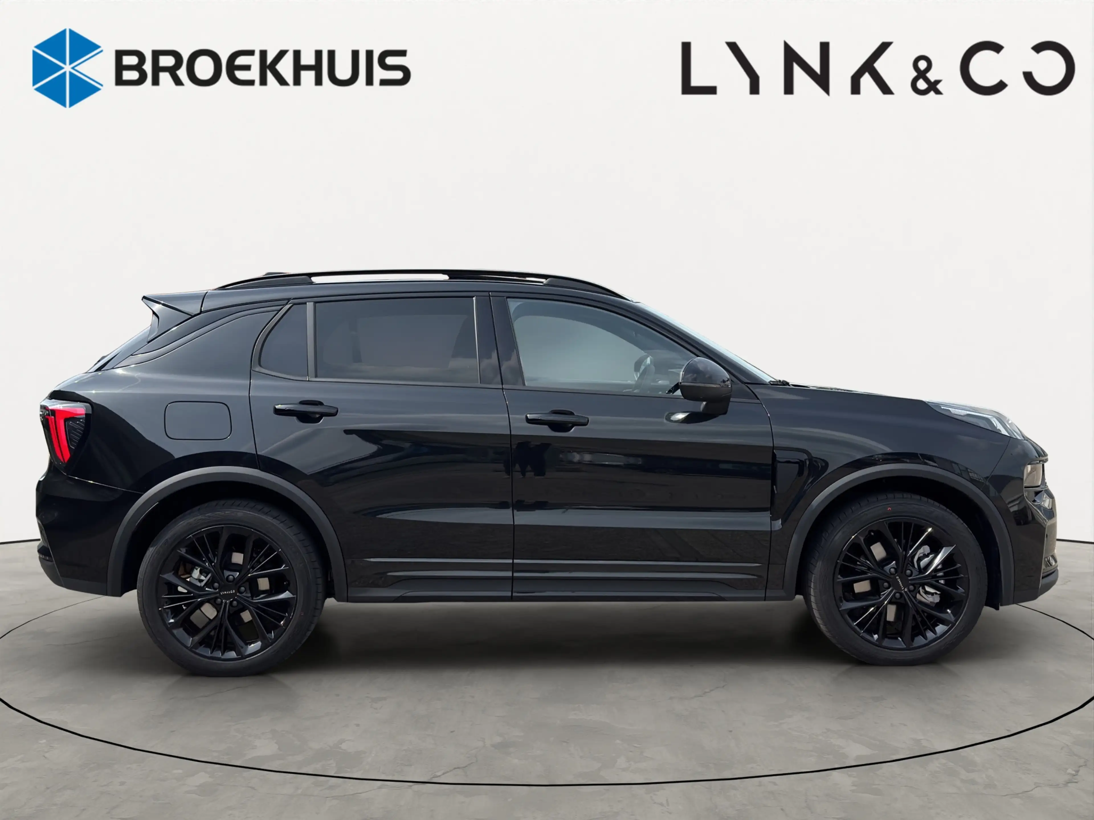 Lynk & Co 01 1.5 More | 360 Camera | Panormadak | Apple Carplay — photo 4