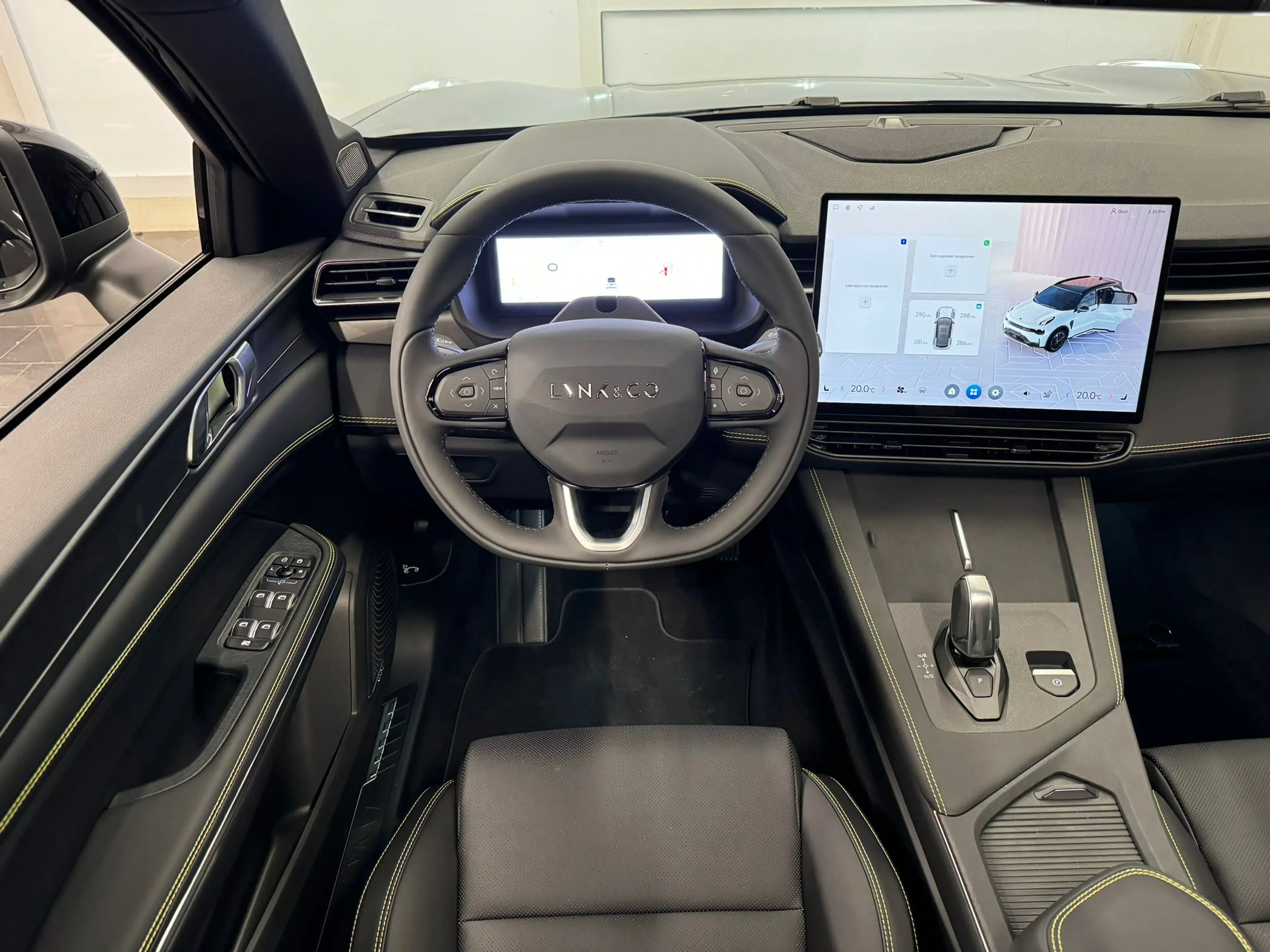Lynk & Co 01 1.5 More | 360 Camera | Panormadak | Apple Carplay — photo 18