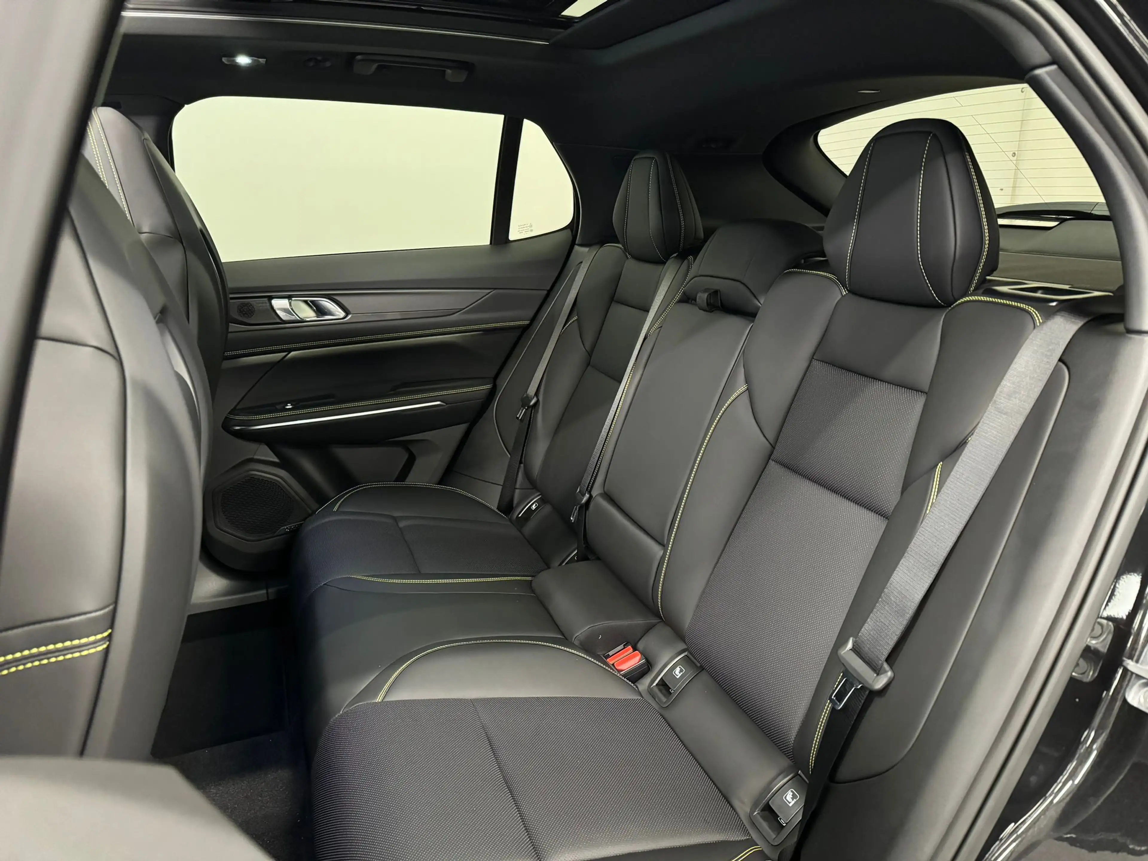 Lynk & Co 01 1.5 More | 360 Camera | Panormadak | Apple Carplay — photo 45