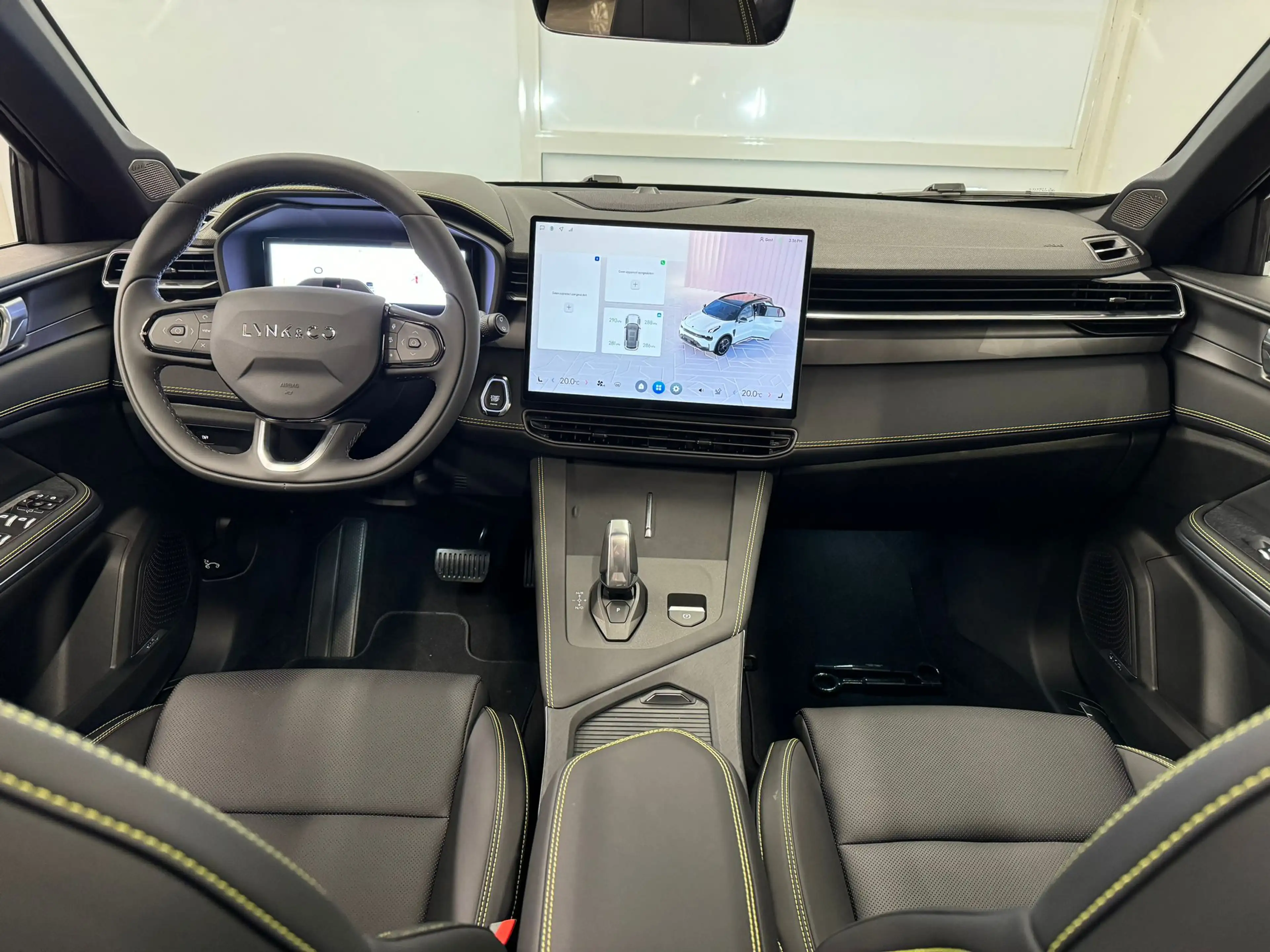Lynk & Co 01 1.5 More | 360 Camera | Panormadak | Apple Carplay — photo 17