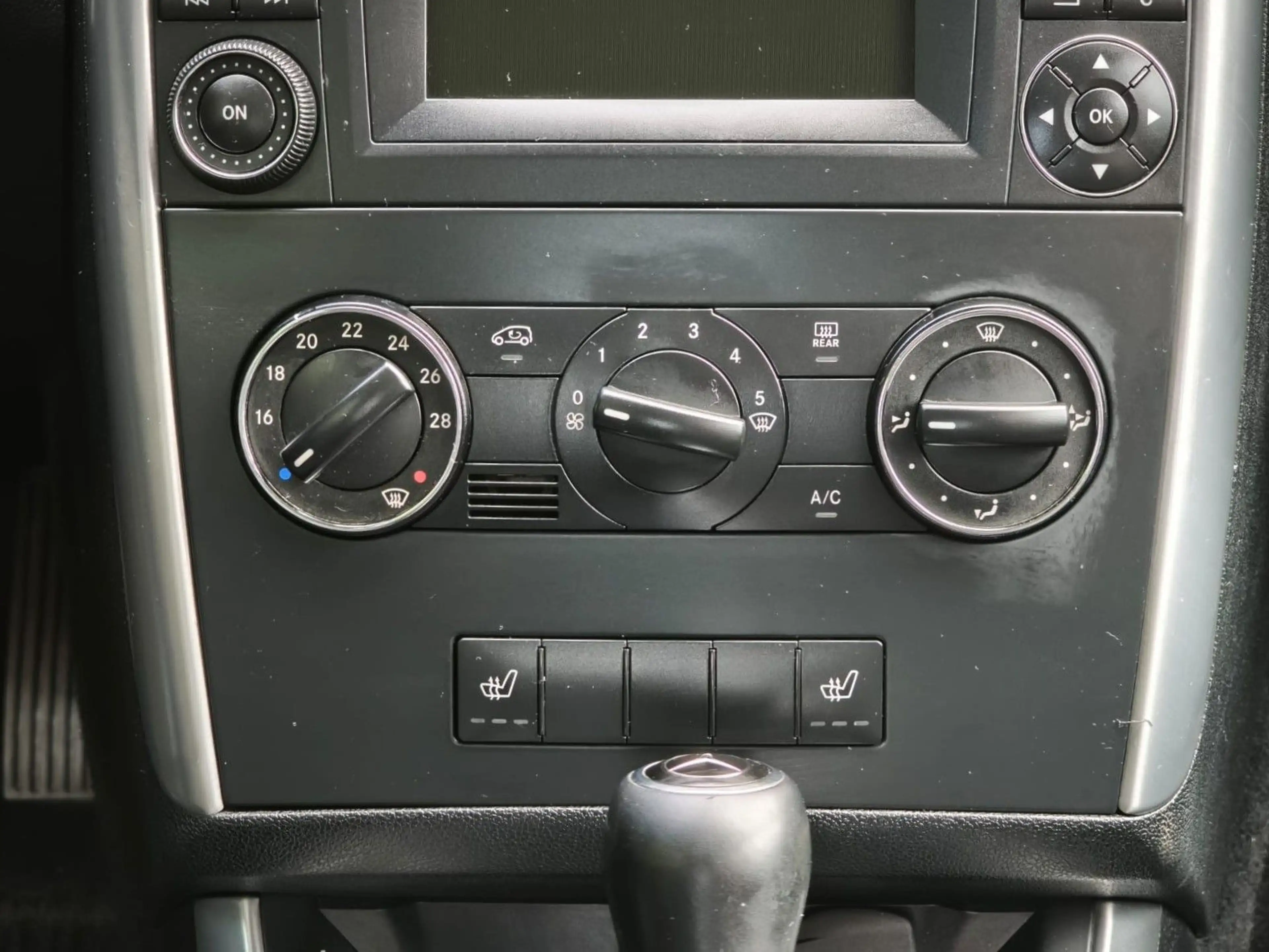Mercedes-Benz A 180 Avantgarde — photo 13