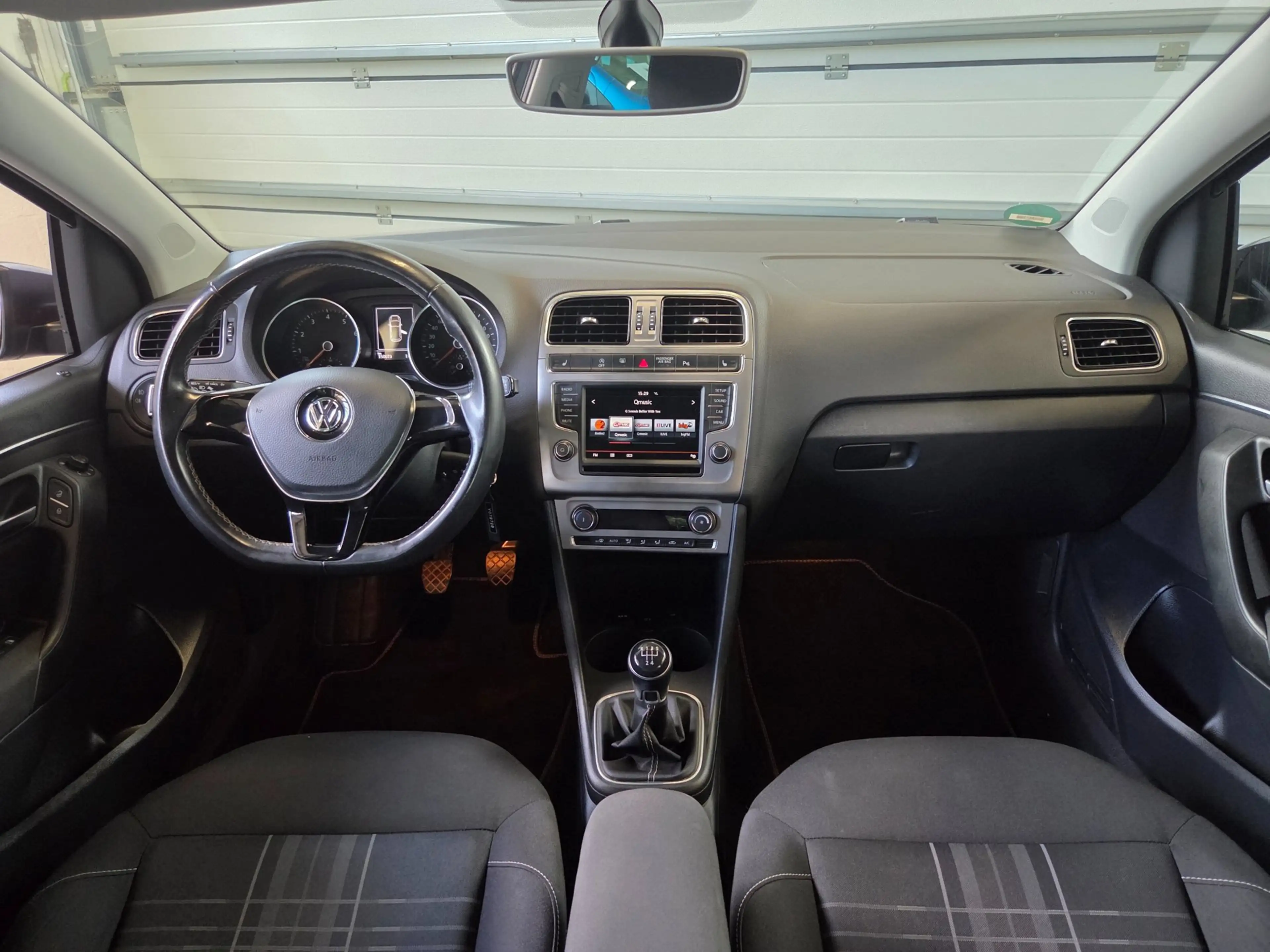 Volkswagen Polo 1.2 TSI Comfortline — photo 12